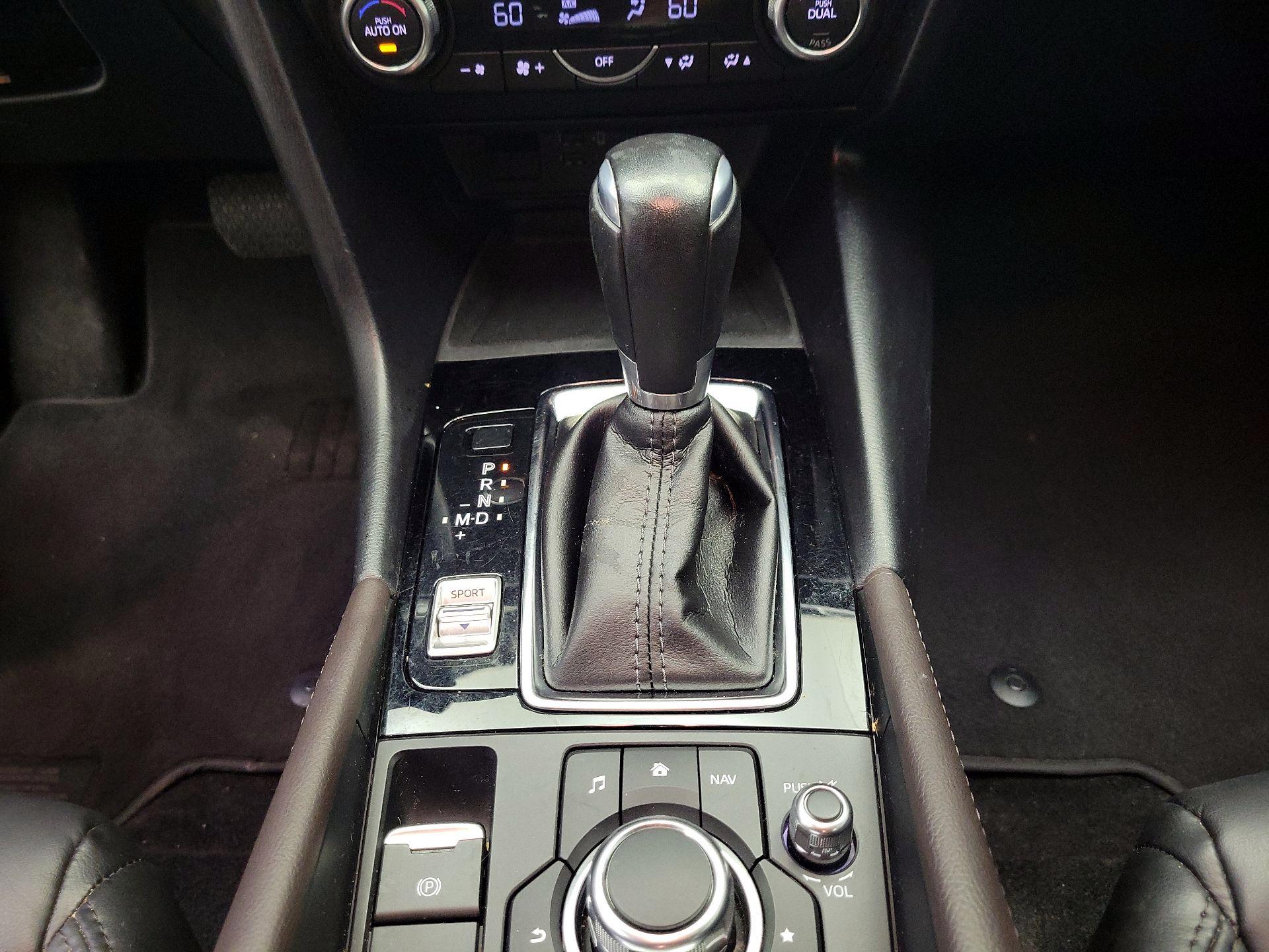 Thumbnail: 2018 Mazda Mazda3 - 18