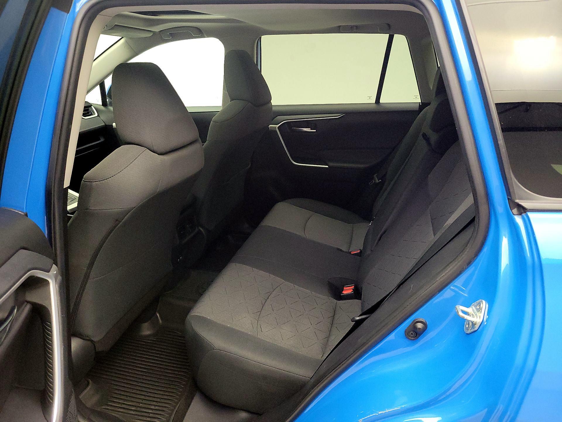 Thumbnail: 2019 Toyota RAV4 - 20