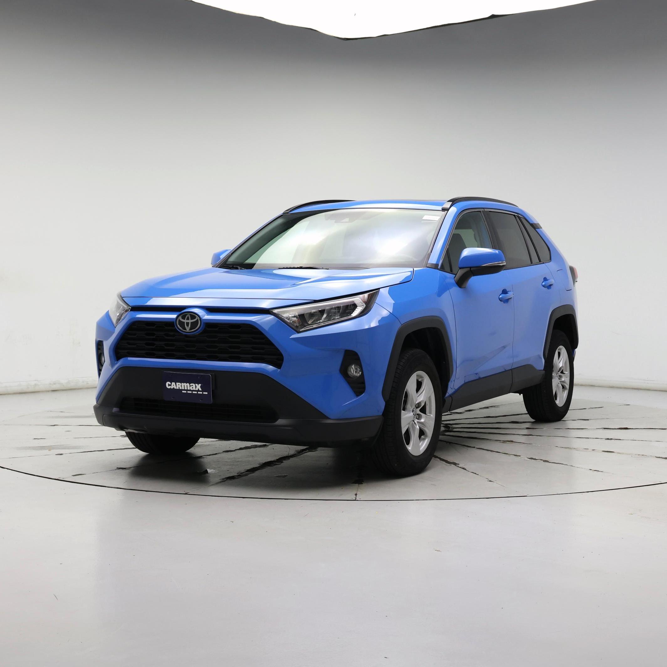 Thumbnail: 2019 Toyota RAV4 - 4