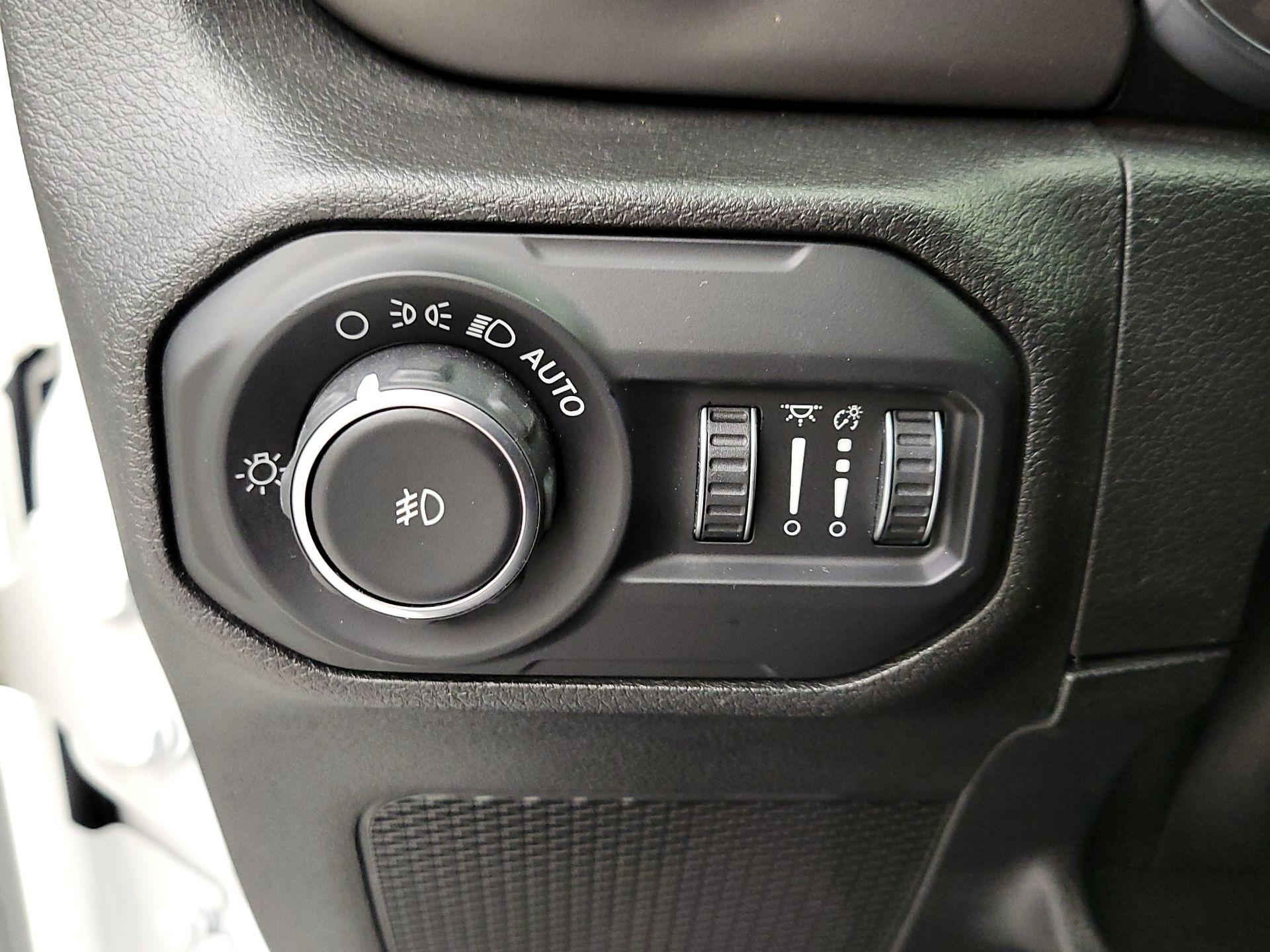 Thumbnail: 2020 Jeep Wrangler - 13