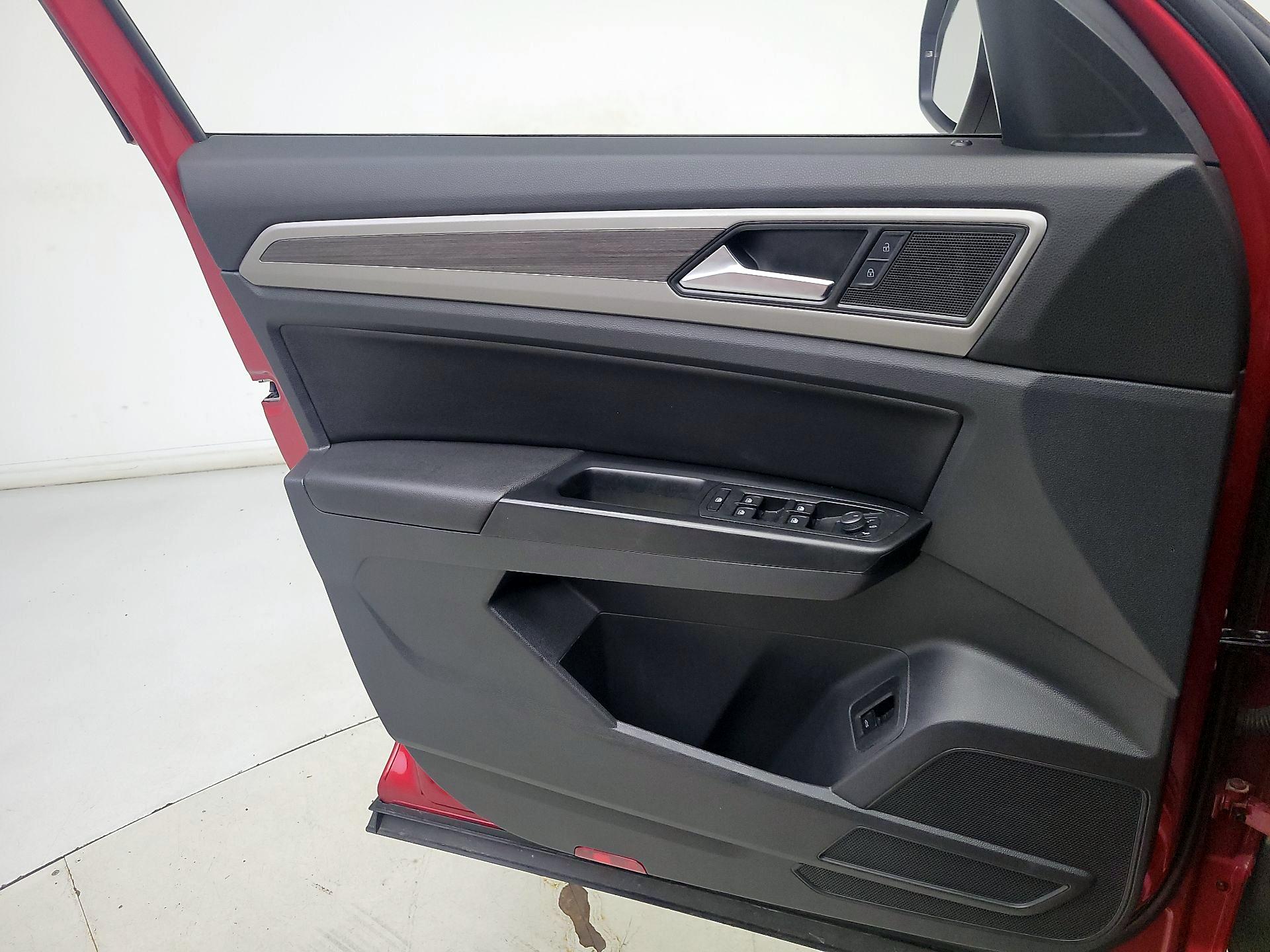Thumbnail: 2021 Volkswagen Atlas - 12