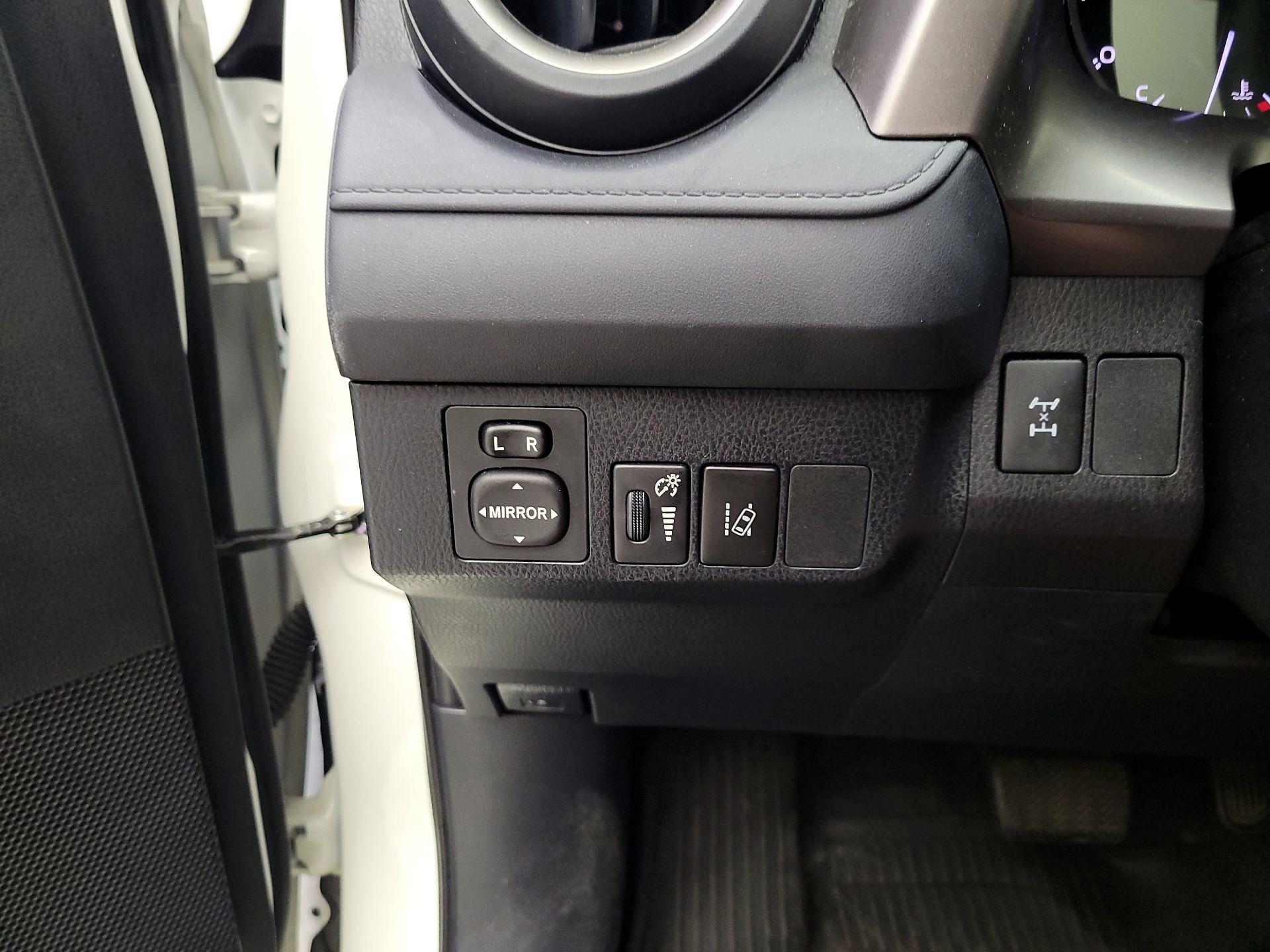 Thumbnail: 2017 Toyota RAV4 - 13