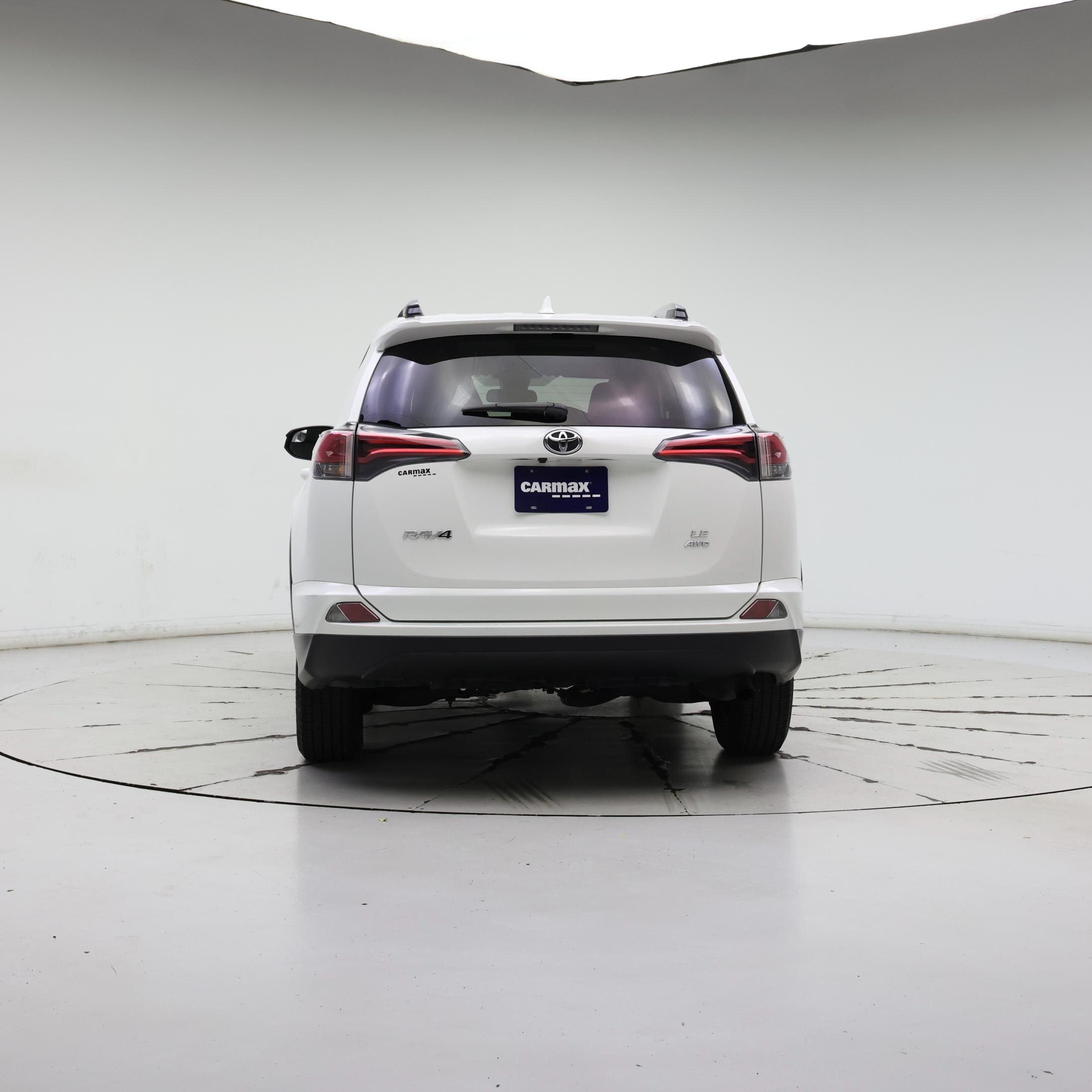 Thumbnail: 2017 Toyota RAV4 - 6