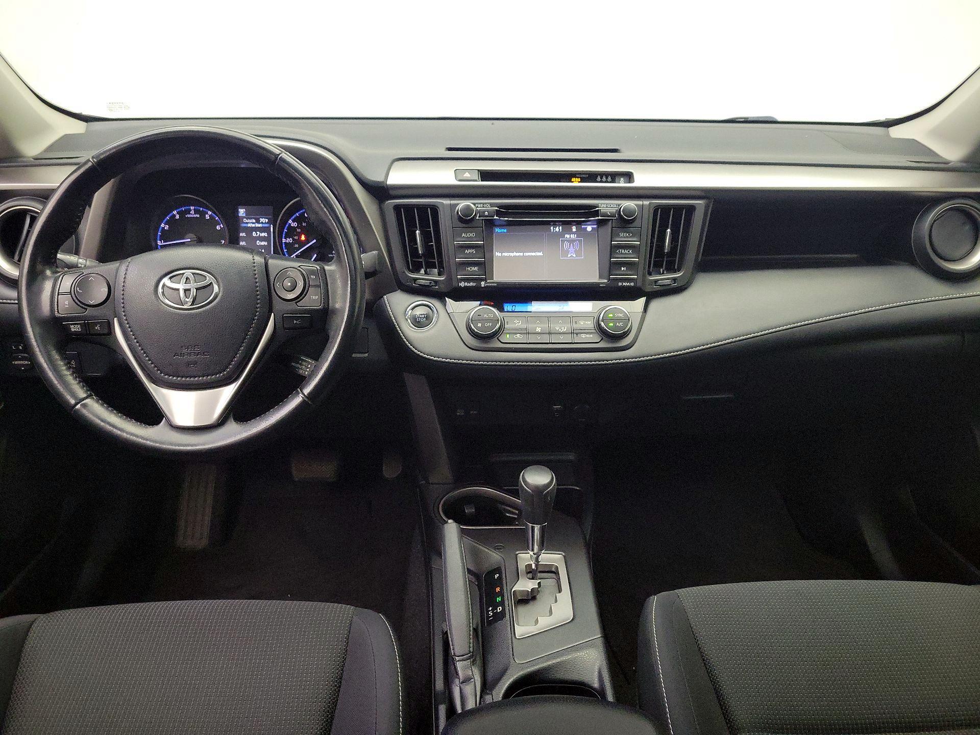 Thumbnail: 2018 Toyota RAV4 - 9