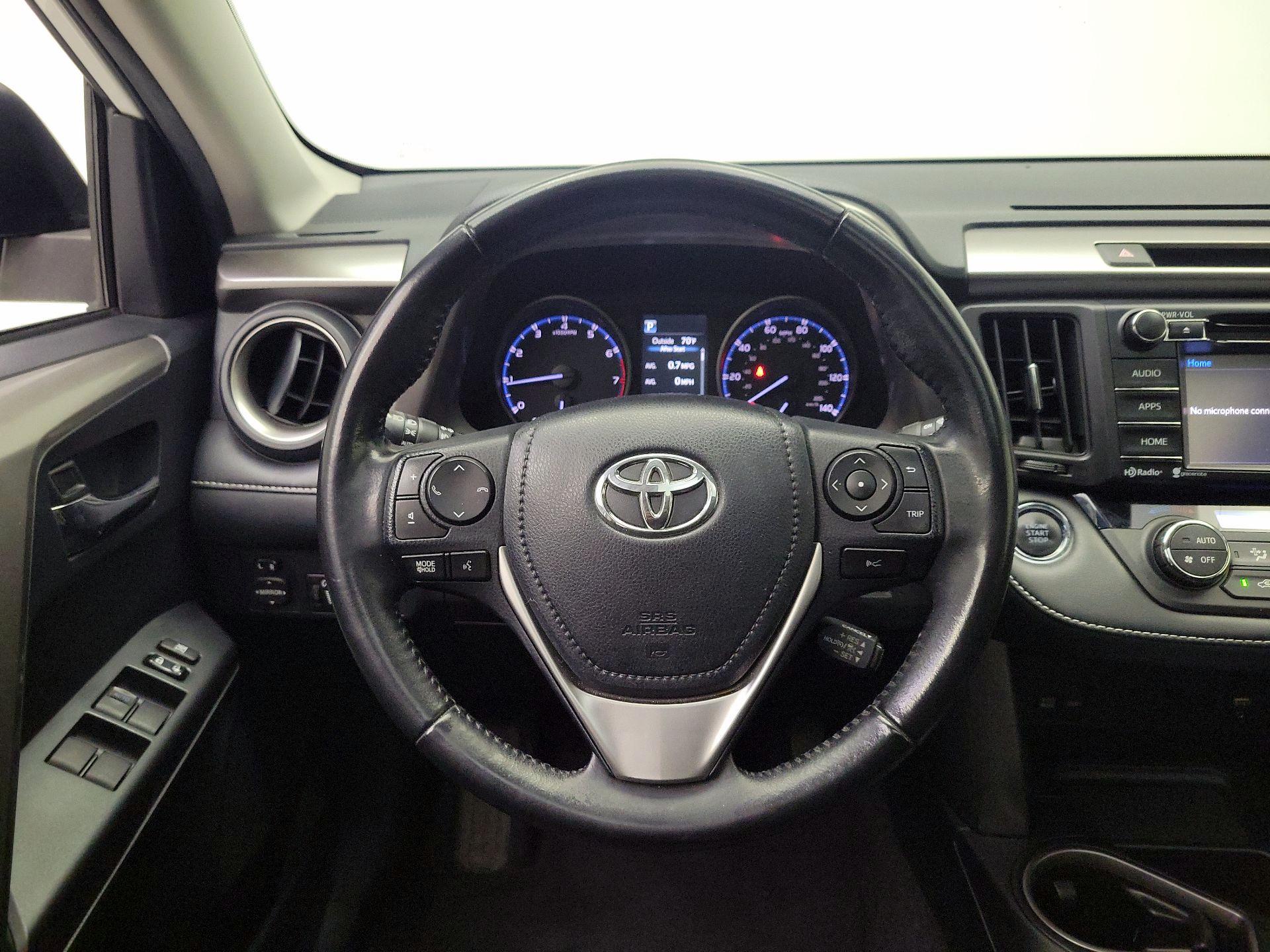 Thumbnail: 2018 Toyota RAV4 - 10