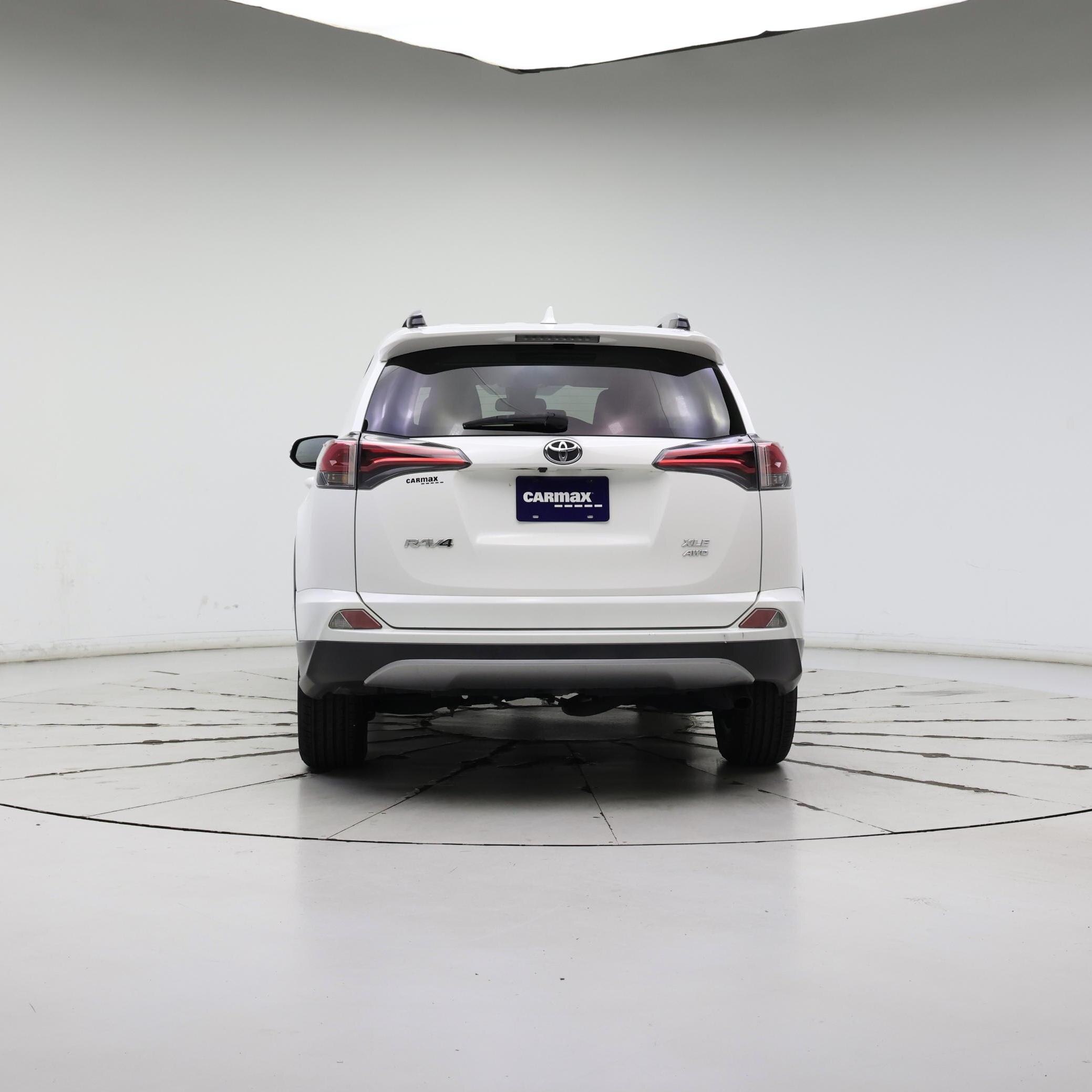 Thumbnail: 2018 Toyota RAV4 - 6
