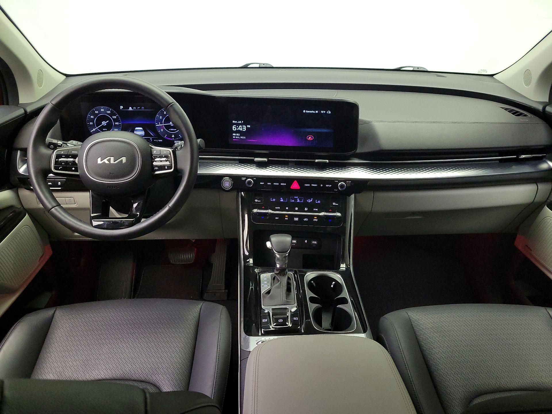 Thumbnail: 2023 Kia Carnival - 9