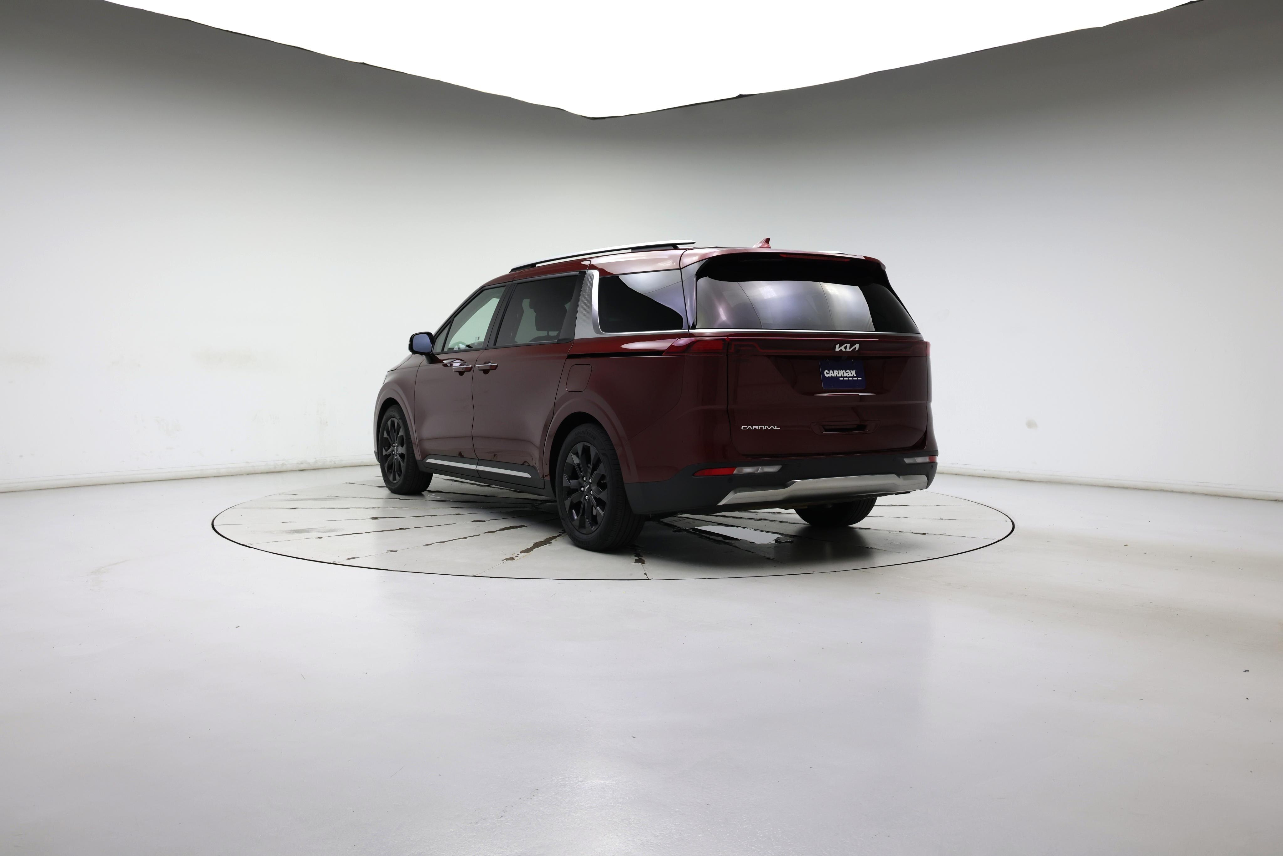 Thumbnail: 2023 Kia Carnival - 2