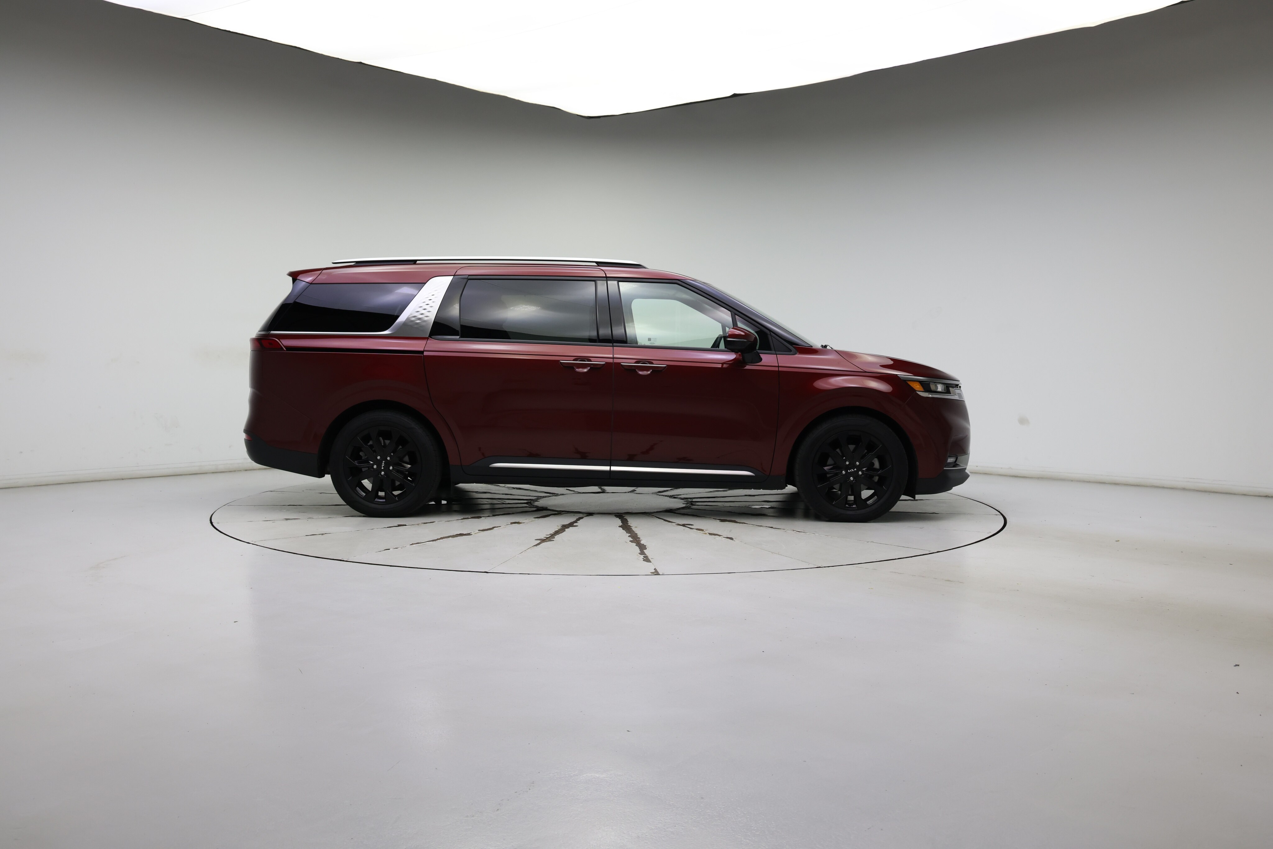 Thumbnail: 2023 Kia Carnival - 7