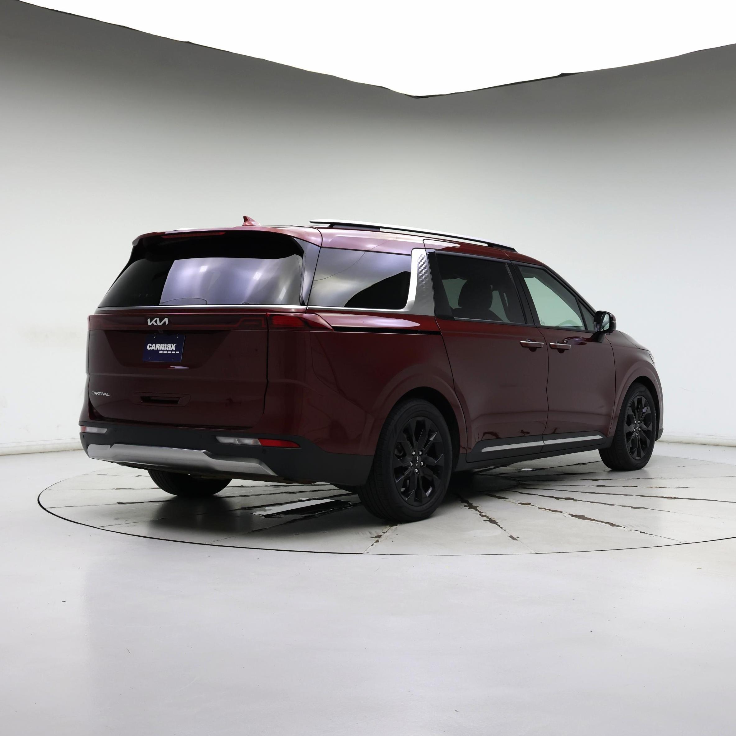 Thumbnail: 2023 Kia Carnival - 8