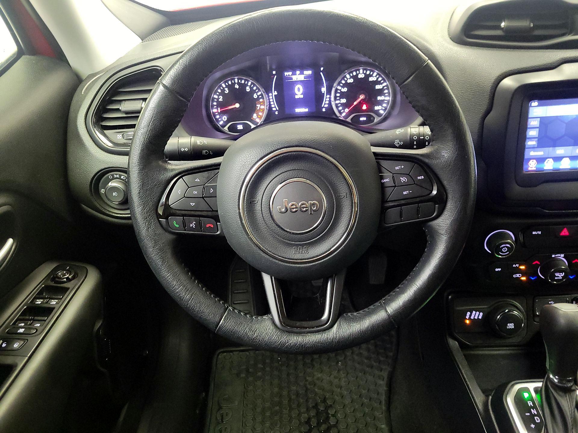 Thumbnail: 2020 Jeep Renegade - 10