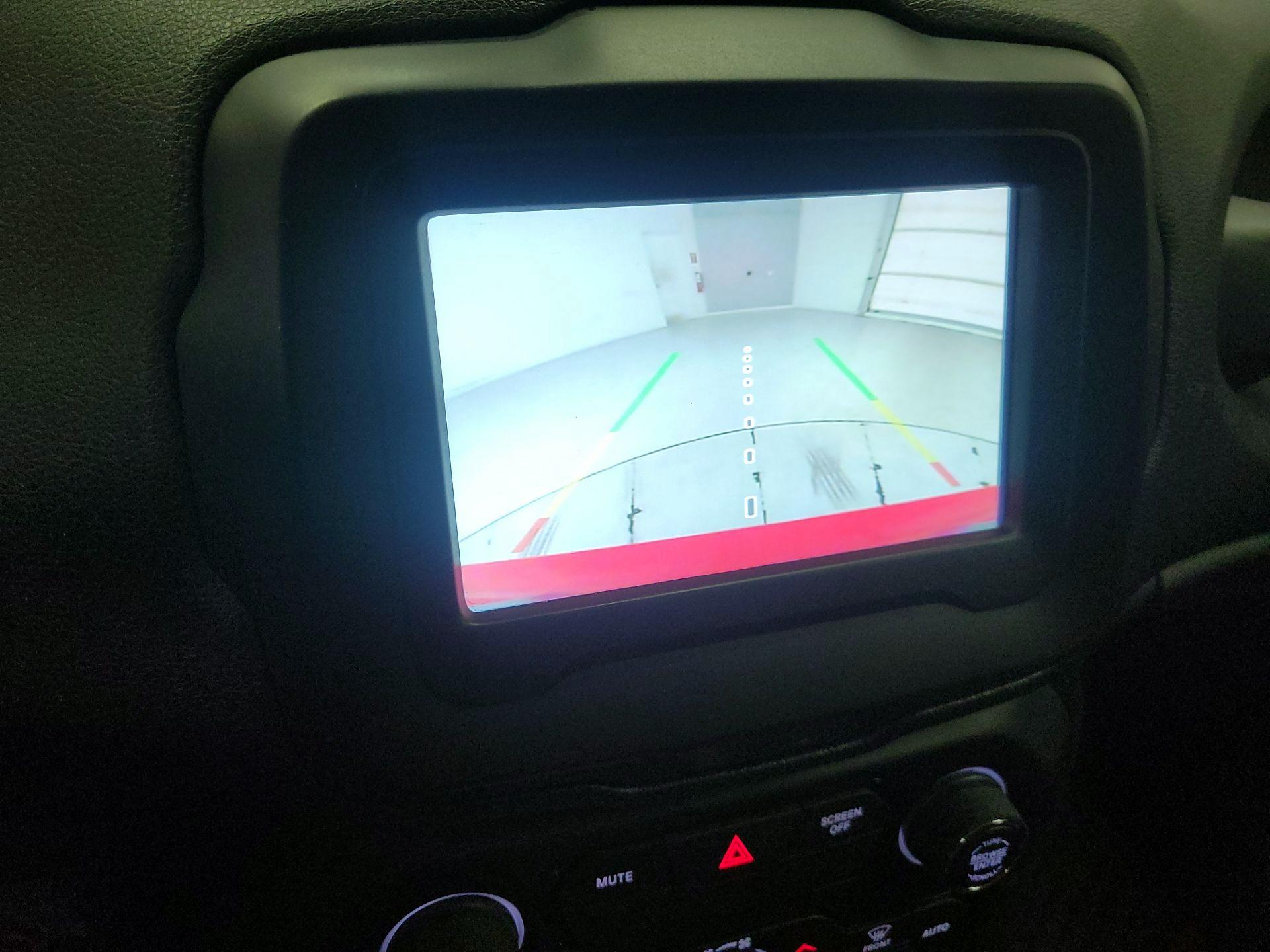 Thumbnail: 2020 Jeep Renegade - 14