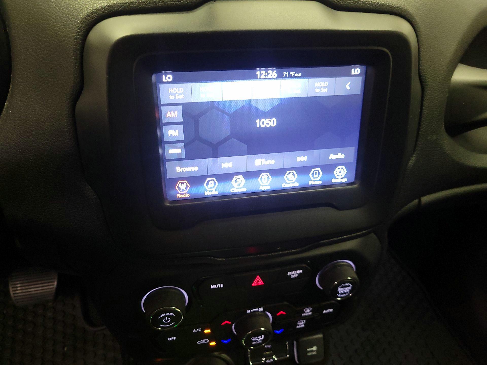 Thumbnail: 2020 Jeep Renegade - 15