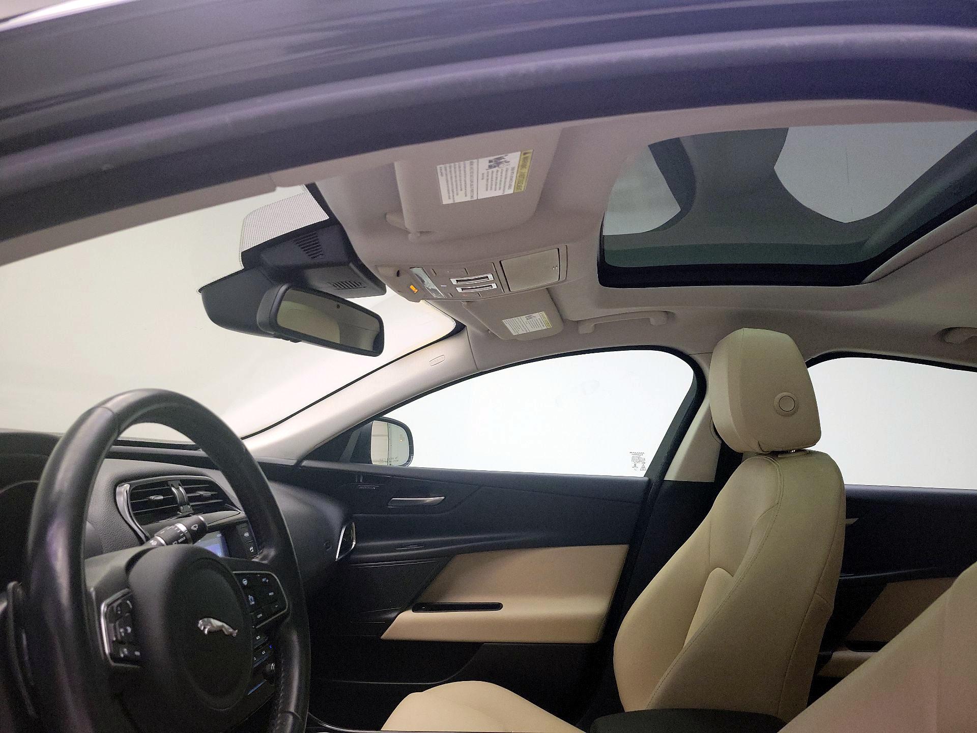Thumbnail: 2018 Jaguar XE - 18