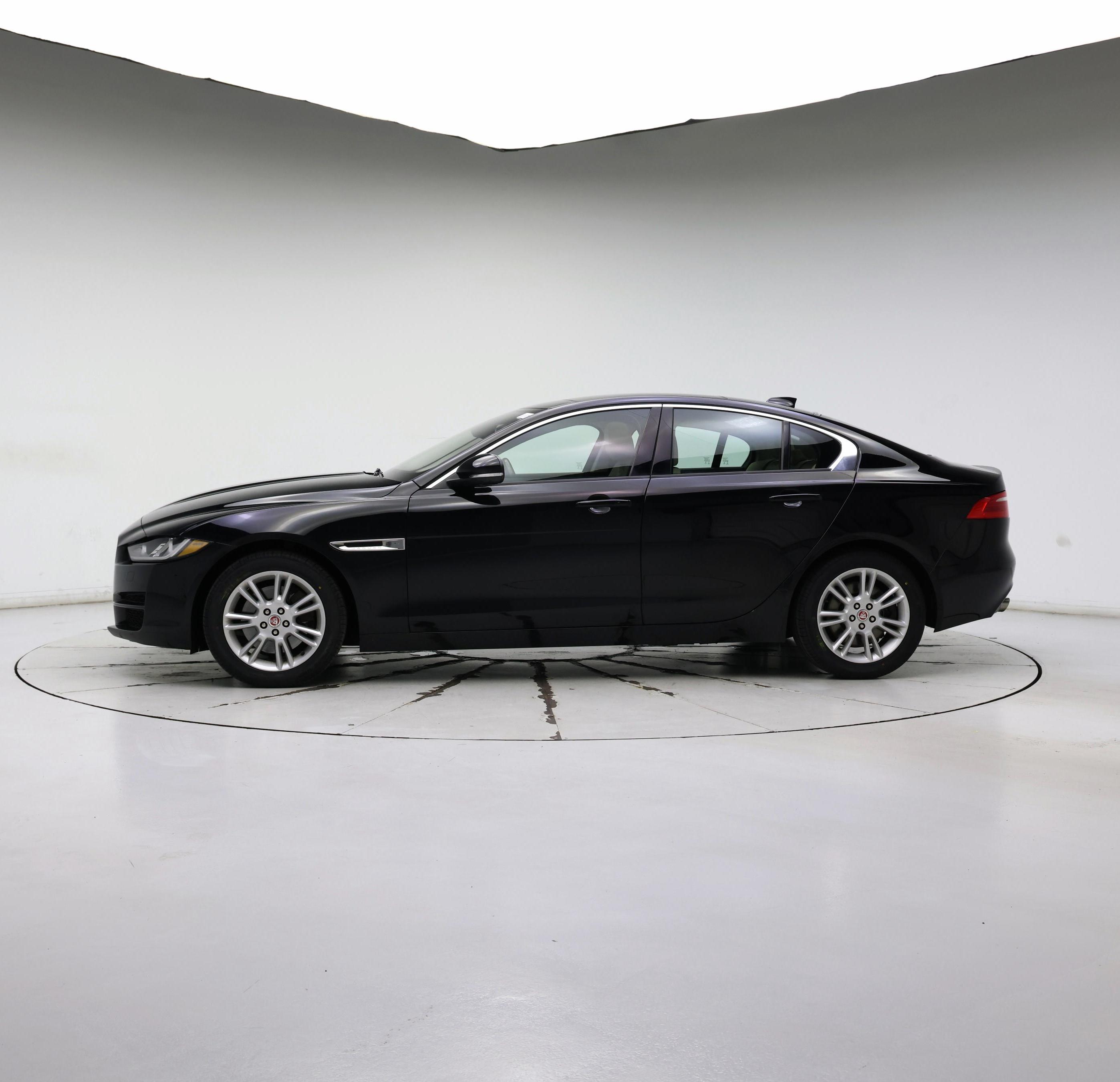 Thumbnail: 2018 Jaguar XE - 3