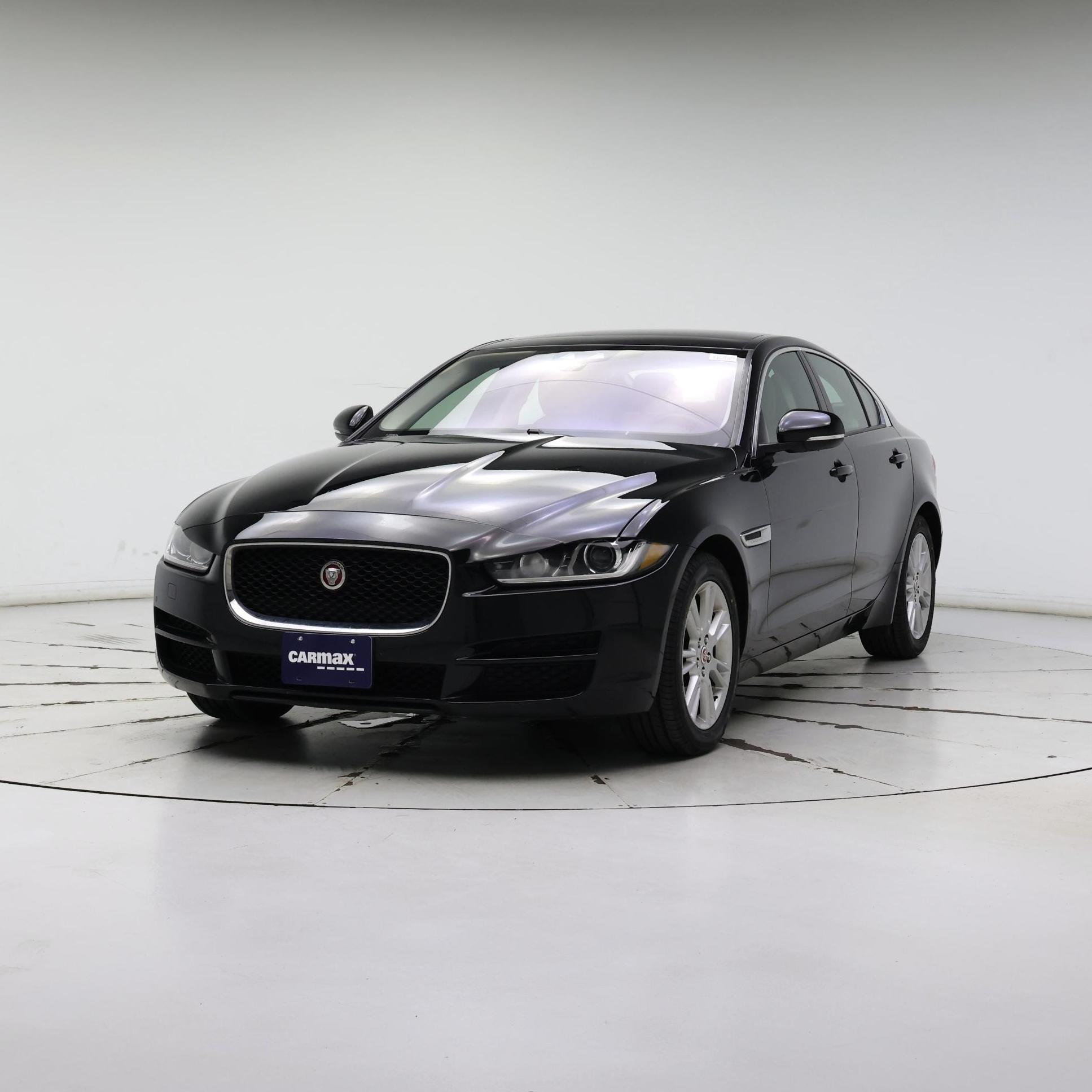 Thumbnail: 2018 Jaguar XE - 4