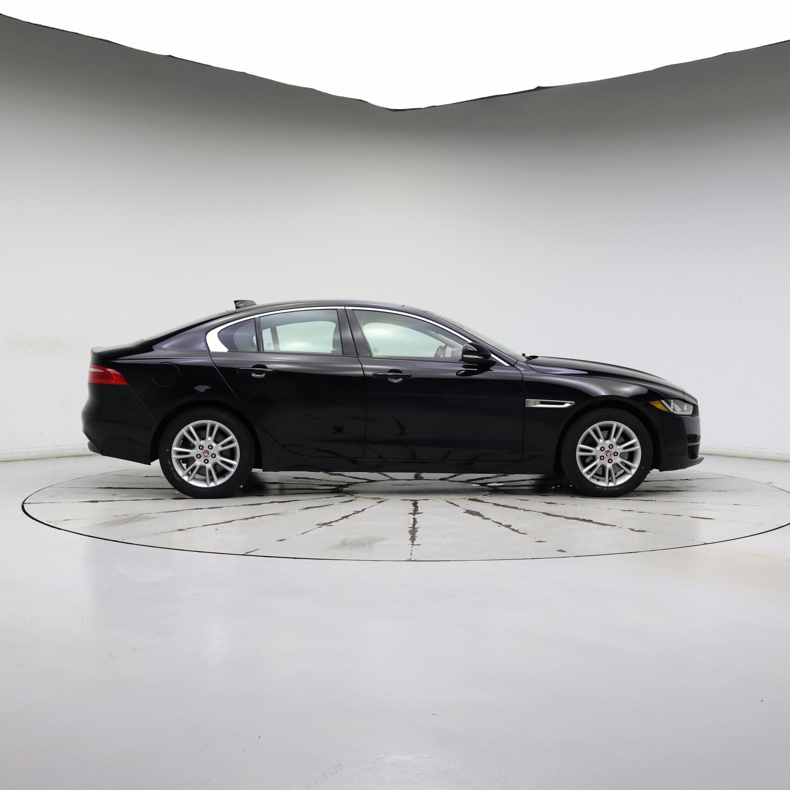 Thumbnail: 2018 Jaguar XE - 7