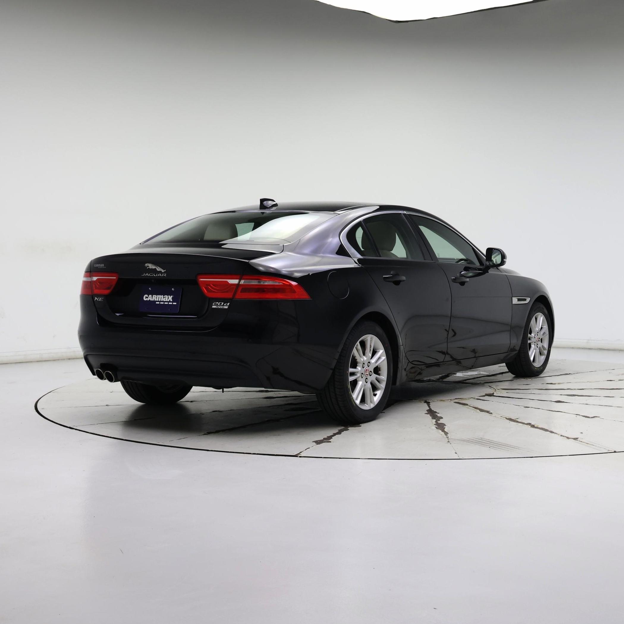 Thumbnail: 2018 Jaguar XE - 8
