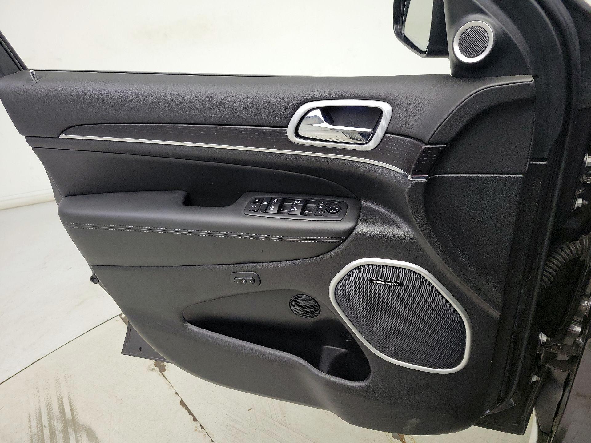 Thumbnail: 2021 Jeep Grand Cherokee - 12