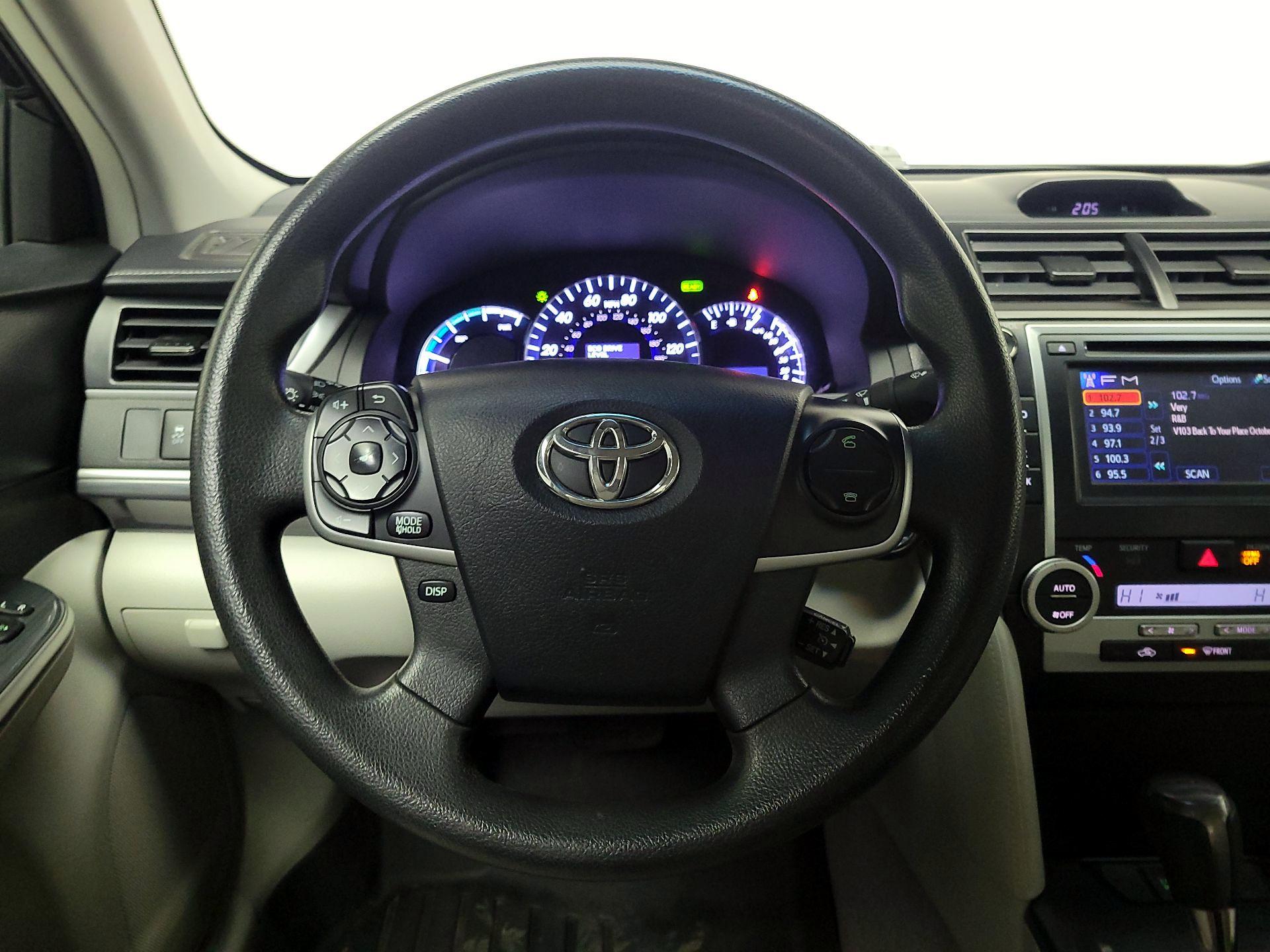 Thumbnail: 2014 Toyota Camry - 10