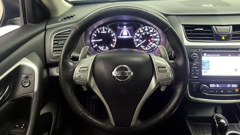 2017 Nissan Altima SL 10