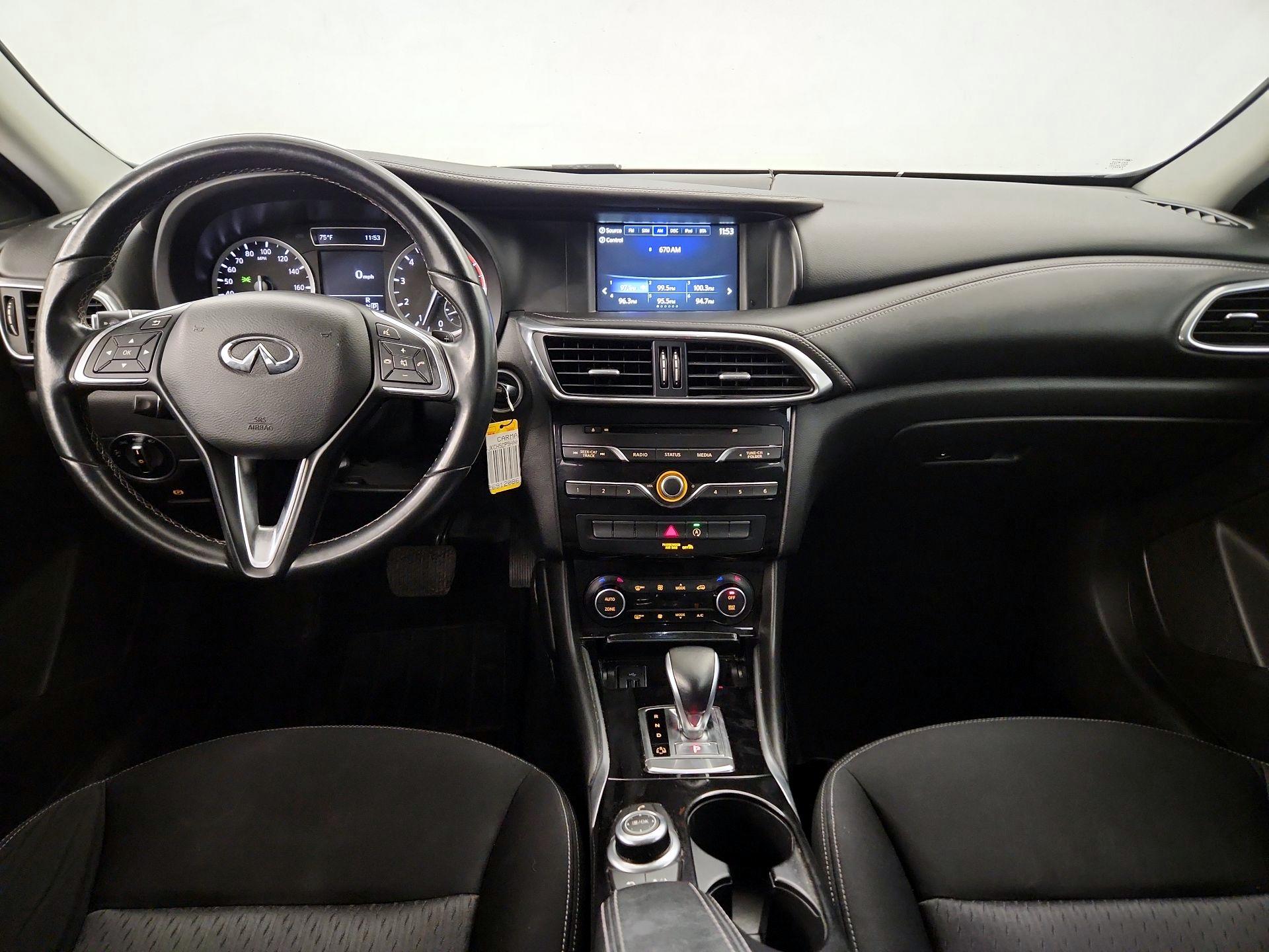 Thumbnail: 2017 INFINITI QX30 - 9