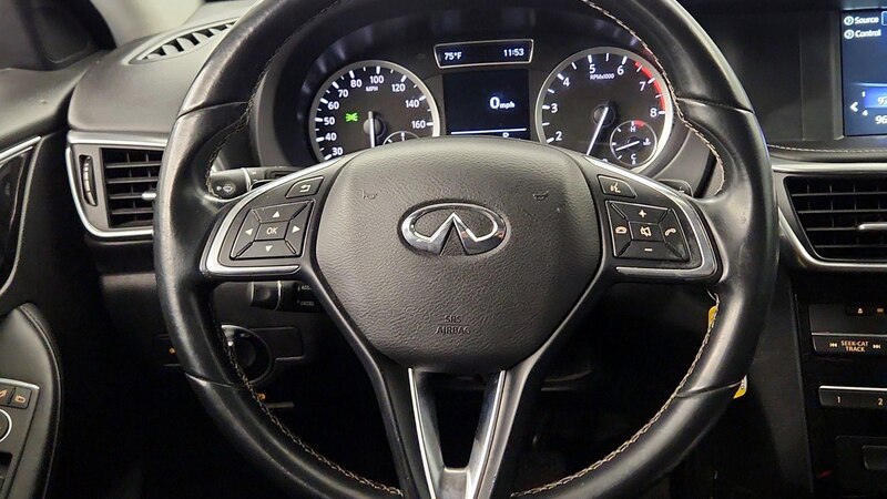 2017 INFINITI QX30  10