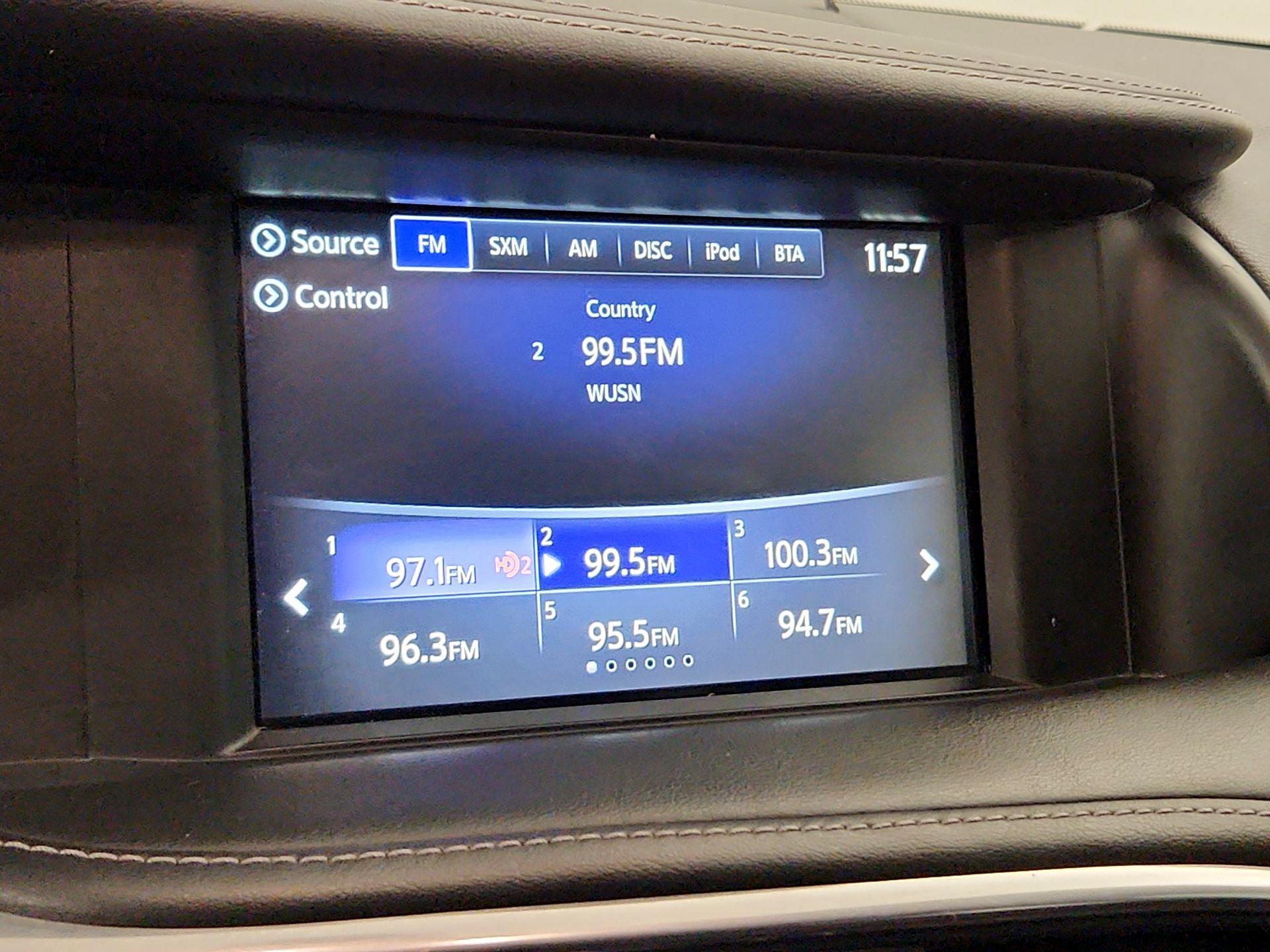 Thumbnail: 2017 INFINITI QX30 - 15