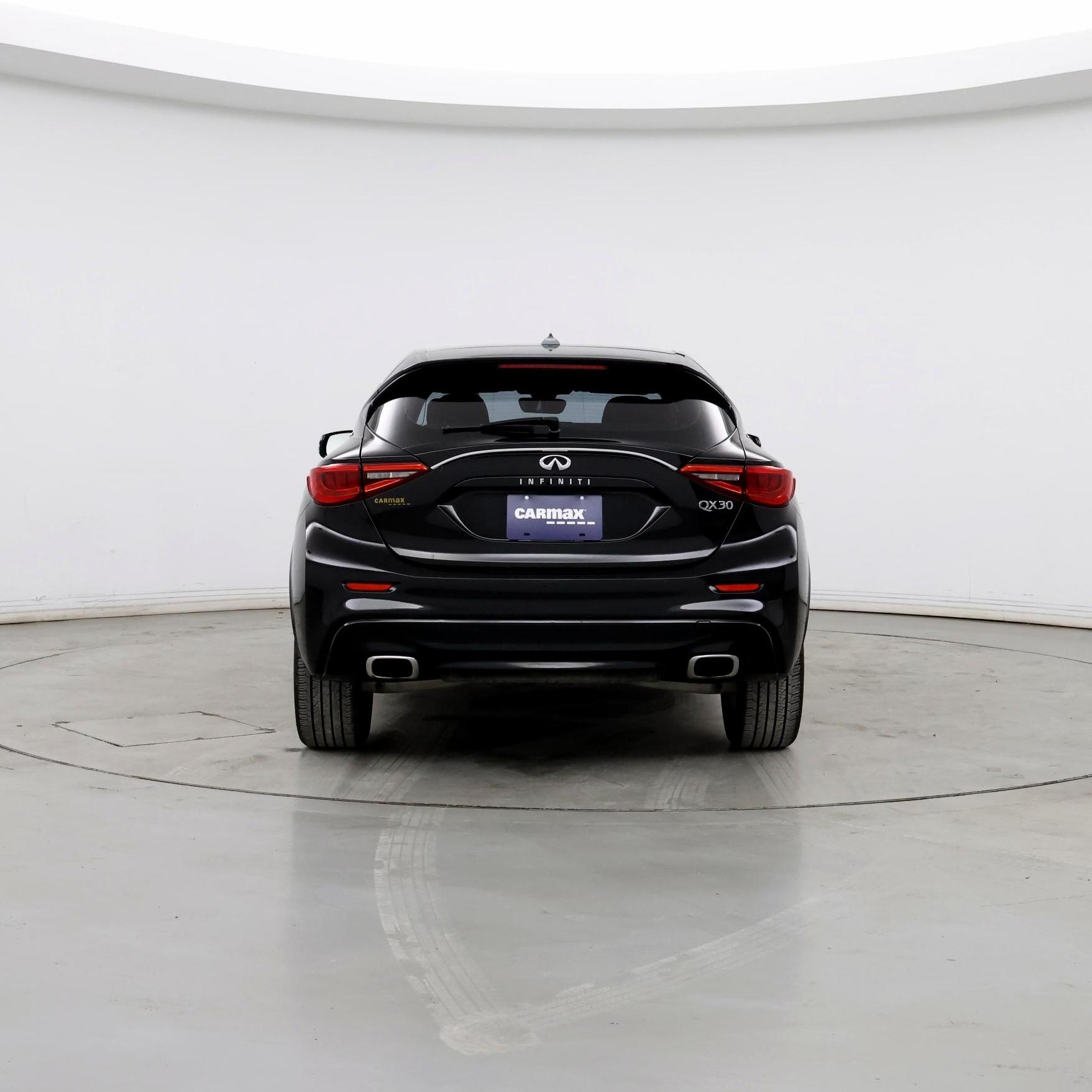 Thumbnail: 2017 INFINITI QX30 - 6