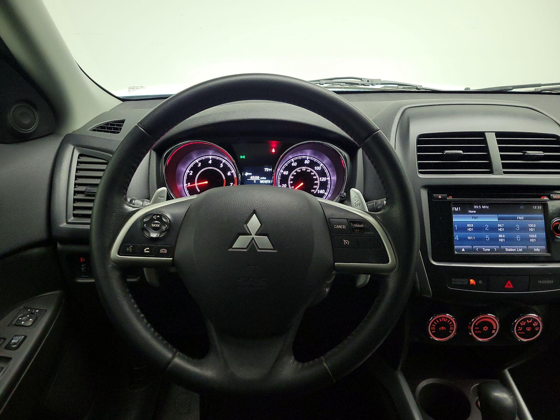 Thumbnail: 2014 Mitsubishi Outlander Sport - 10