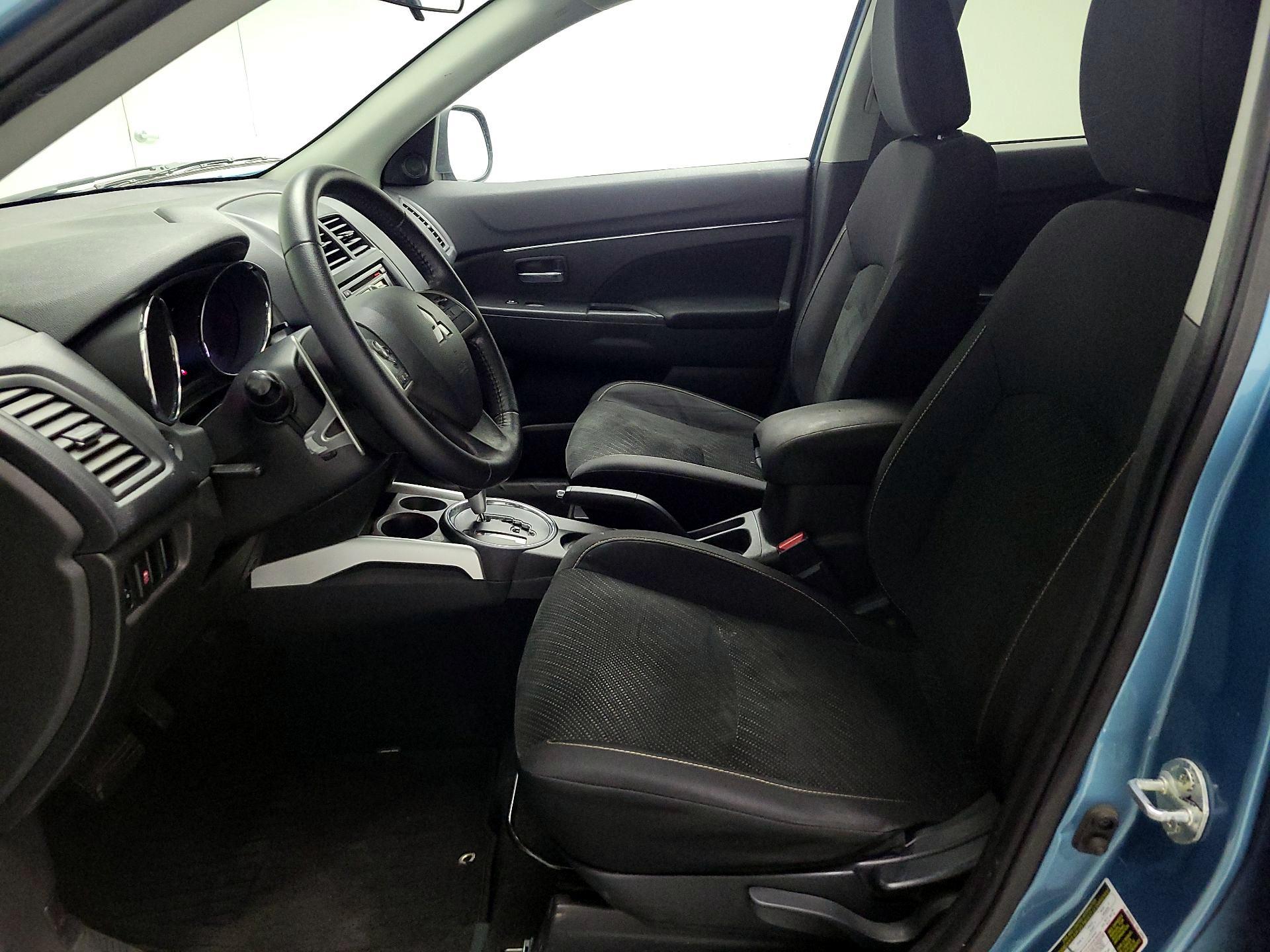 Thumbnail: 2014 Mitsubishi Outlander Sport - 11