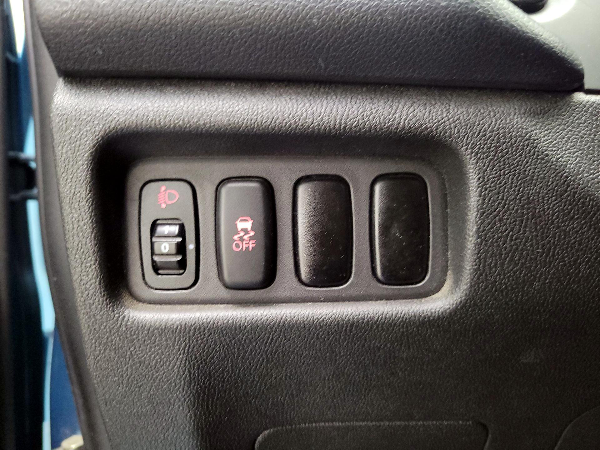 Thumbnail: 2014 Mitsubishi Outlander Sport - 13