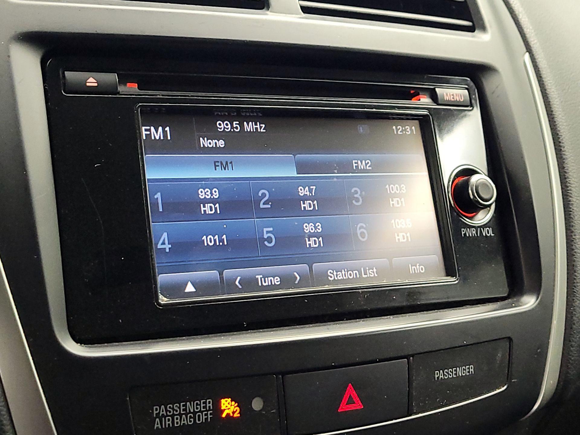 Thumbnail: 2014 Mitsubishi Outlander Sport - 15