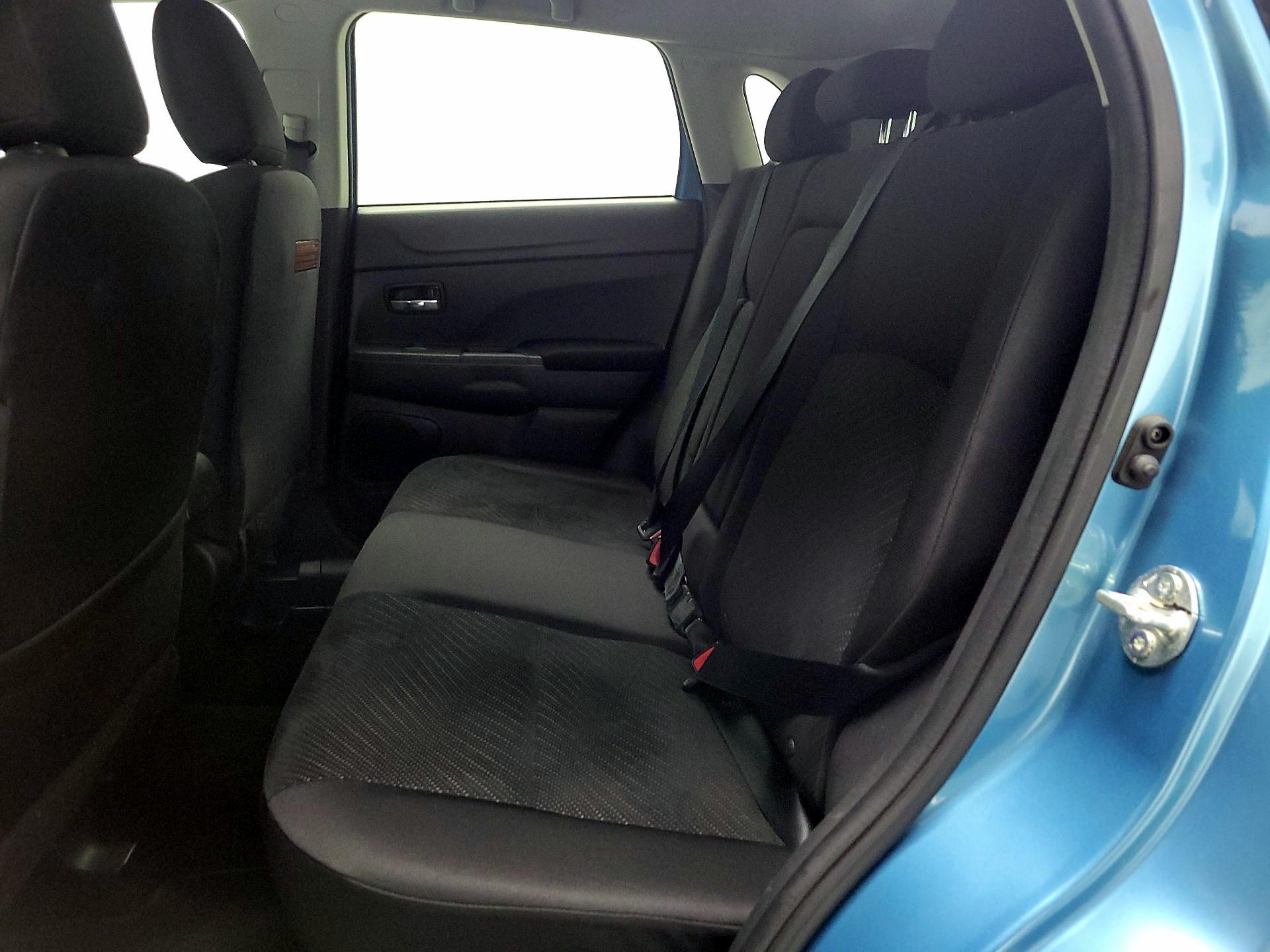 Thumbnail: 2014 Mitsubishi Outlander Sport - 19