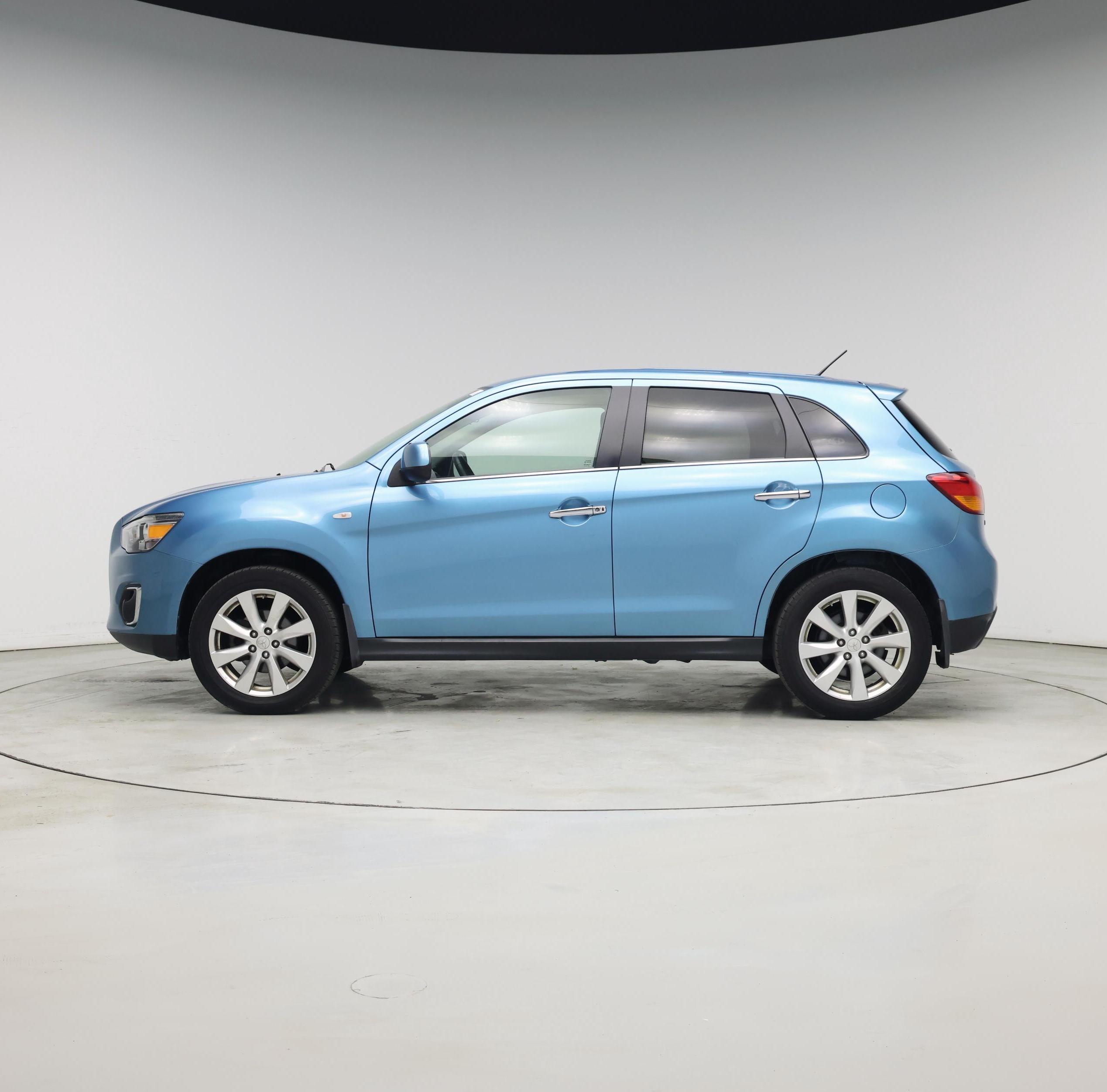Thumbnail: 2014 Mitsubishi Outlander Sport - 3
