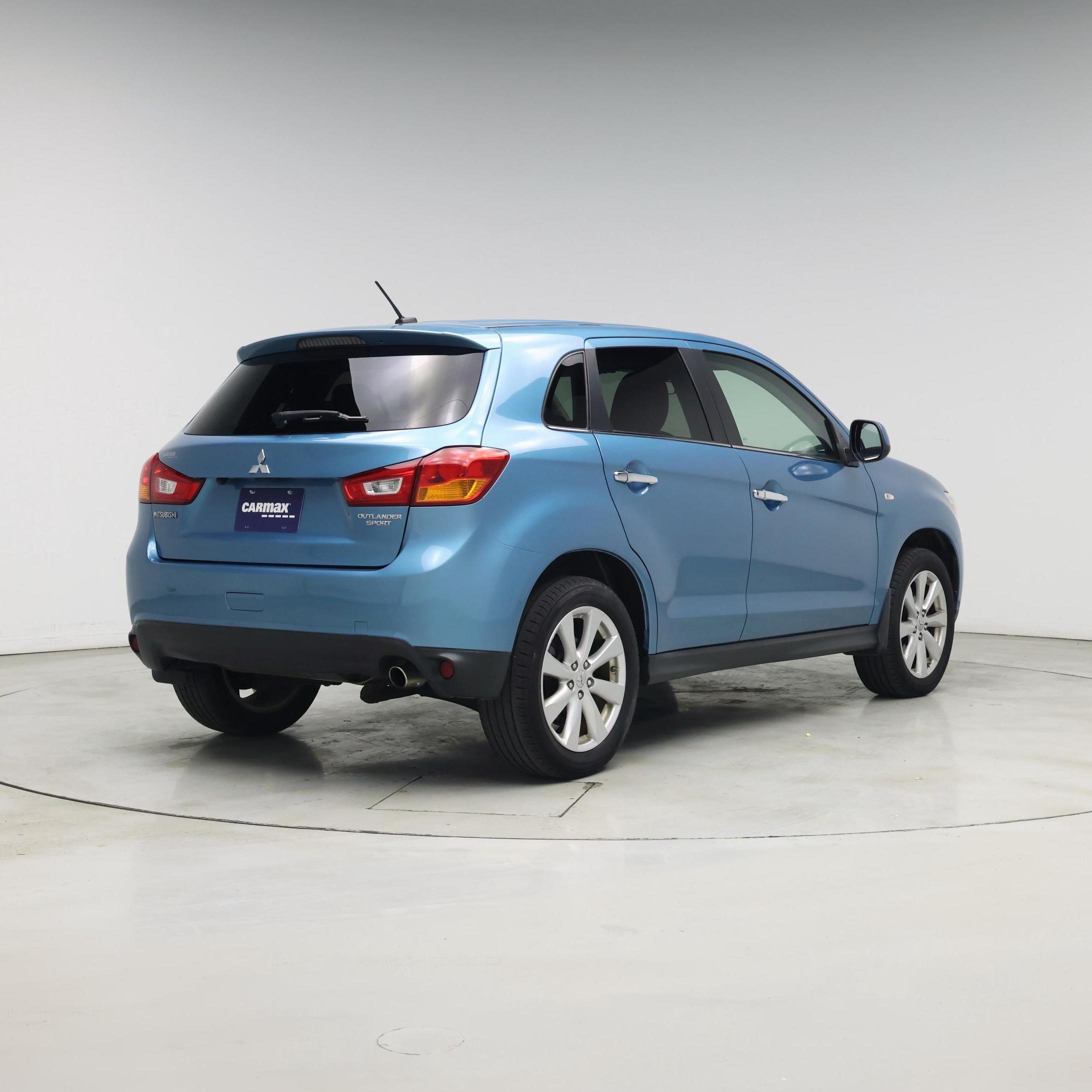 Thumbnail: 2014 Mitsubishi Outlander Sport - 8