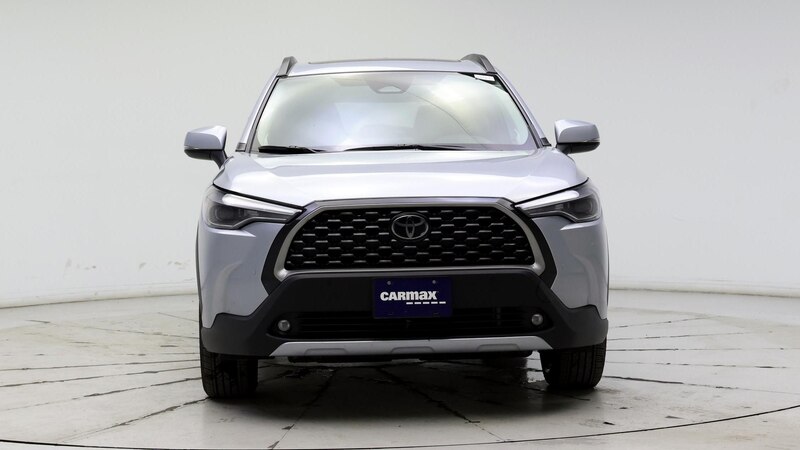 2023 Toyota Corolla Cross XLE 5