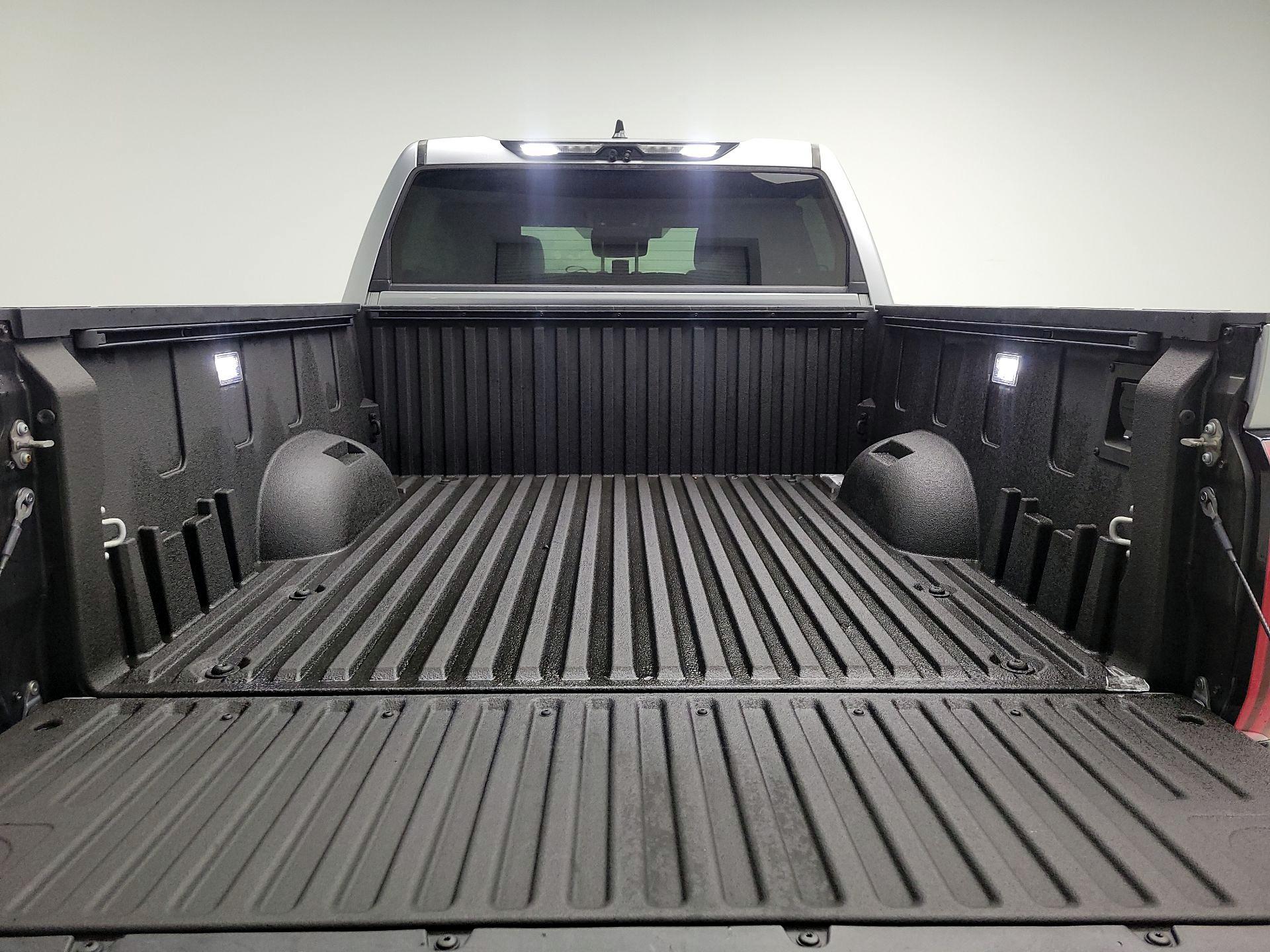 Thumbnail: 2022 Toyota Tundra - 19