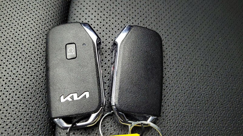 2023 Kia Sportage EX 22