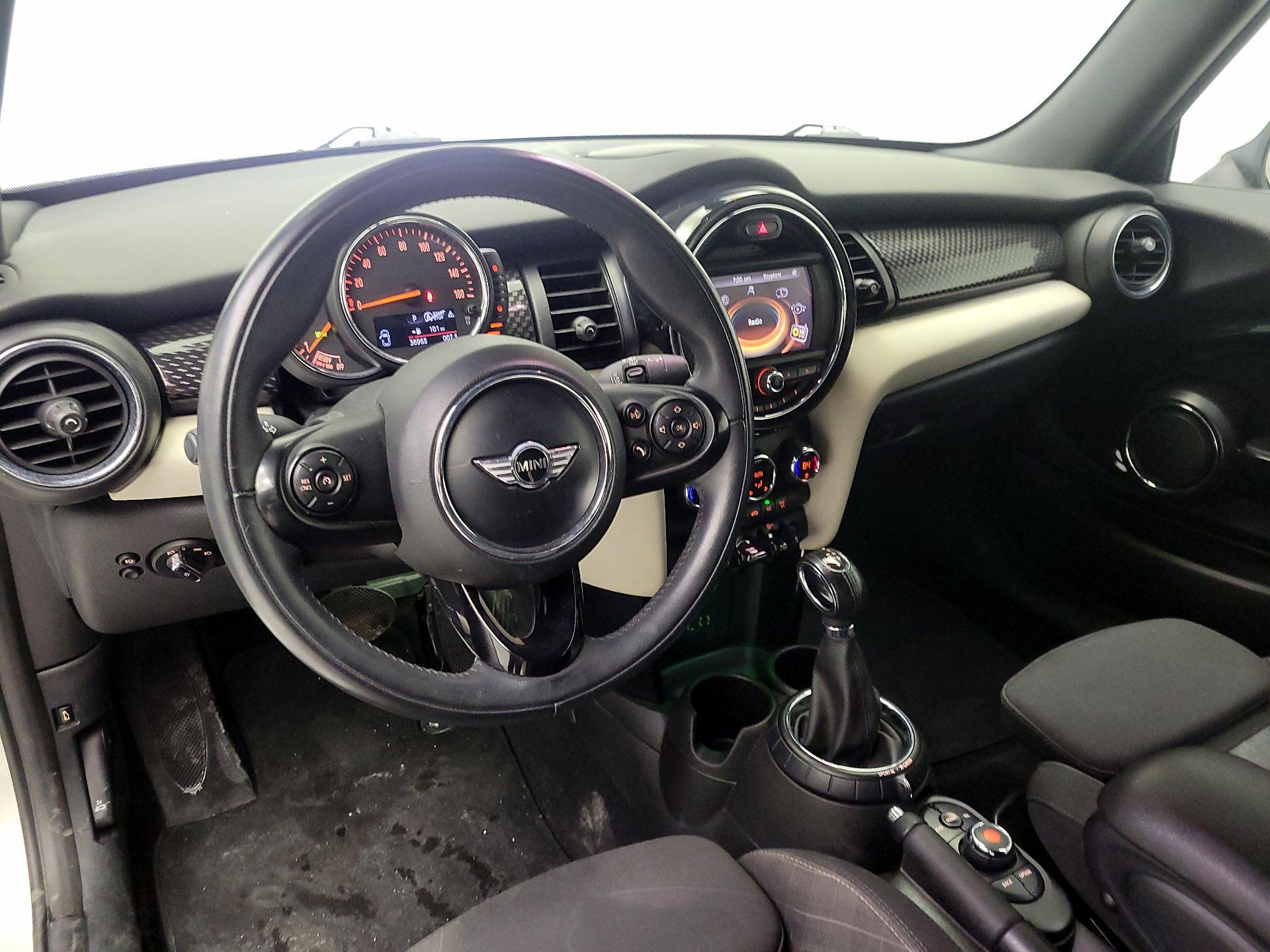 Thumbnail: 2017 MINI Cooper - 9