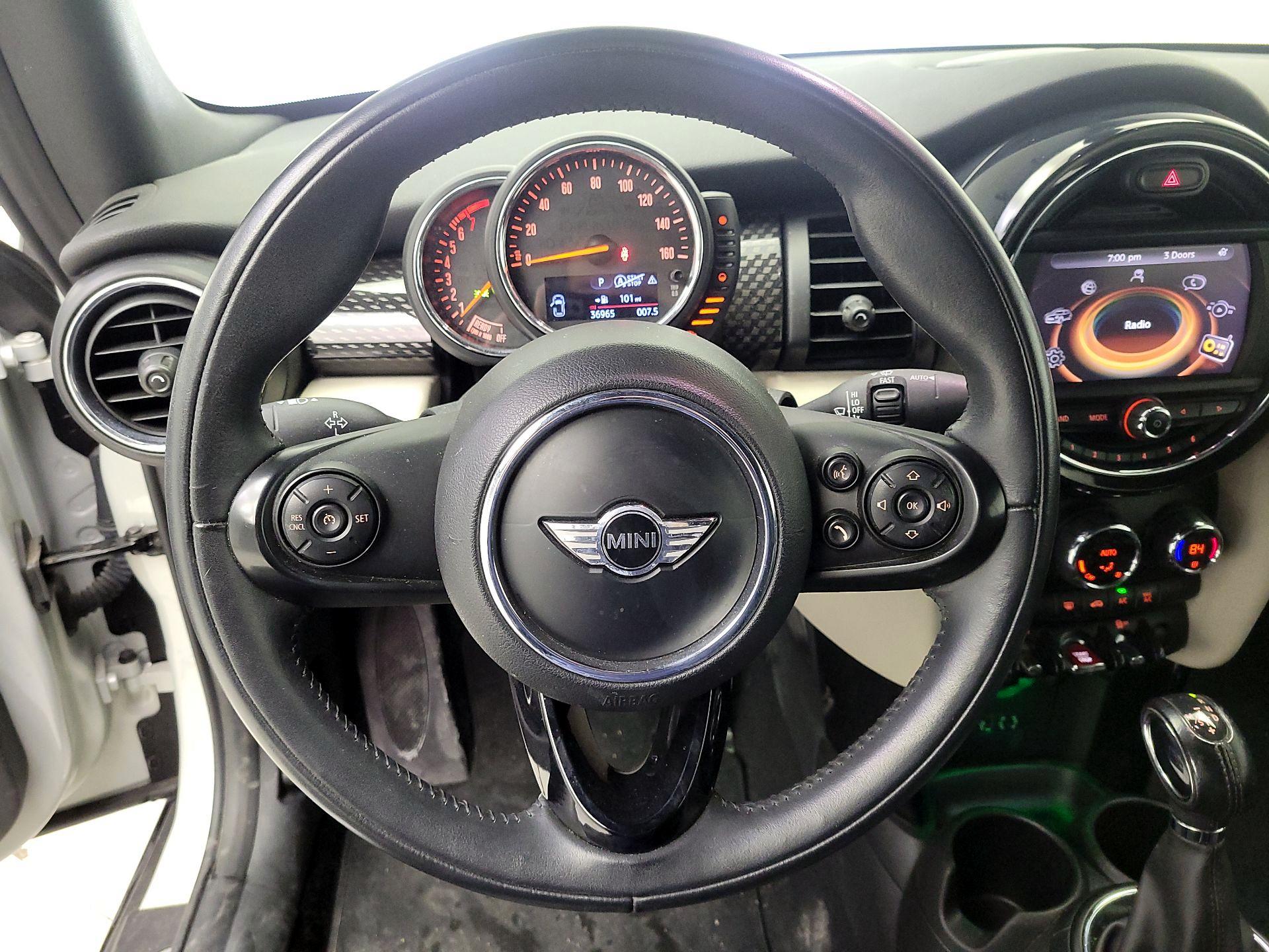 Thumbnail: 2017 MINI Cooper - 10