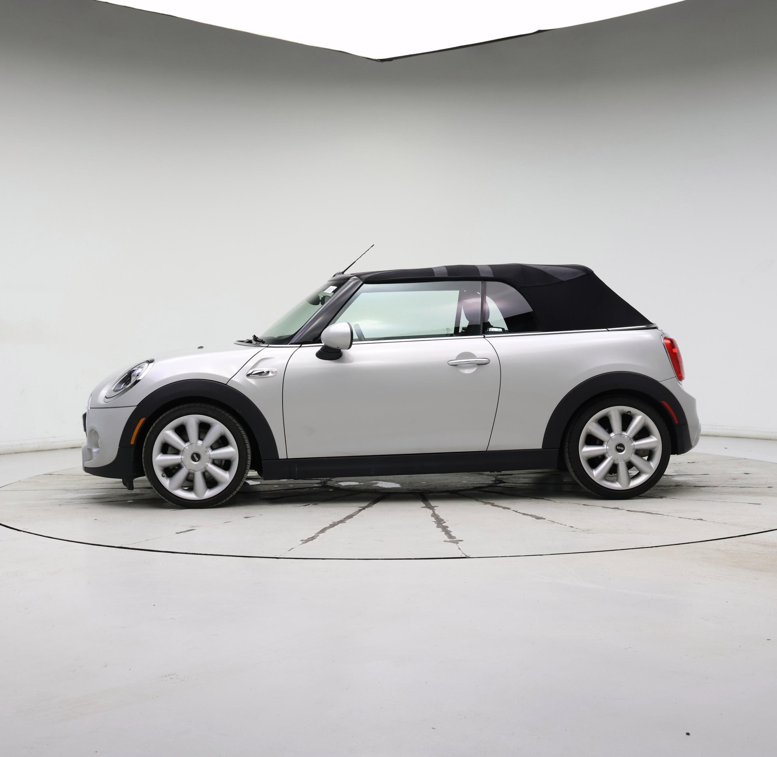 Thumbnail: 2017 MINI Cooper - 3
