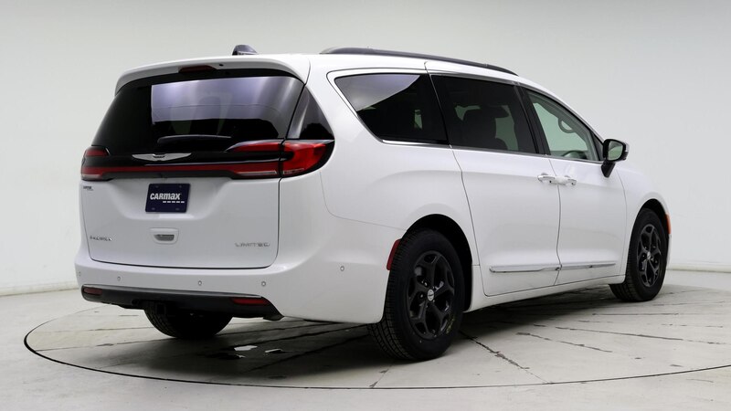 2023 Chrysler Pacifica Limited 8