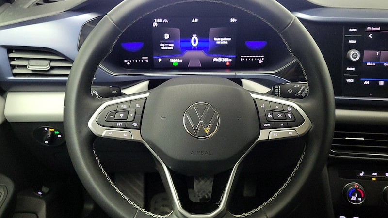 2022 Volkswagen Taos SE 10