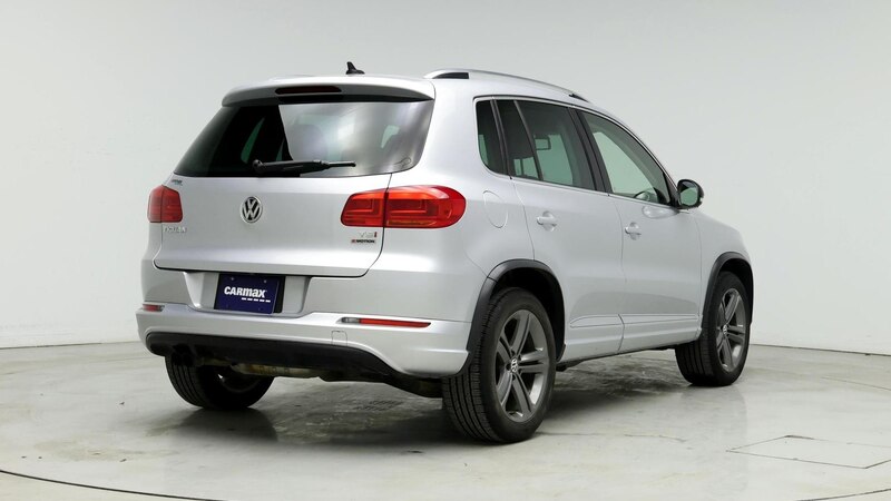 2017 Volkswagen Tiguan Sport 8