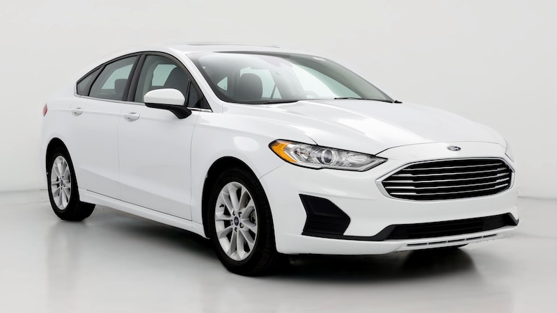 2020 Ford Fusion SE Hero Image