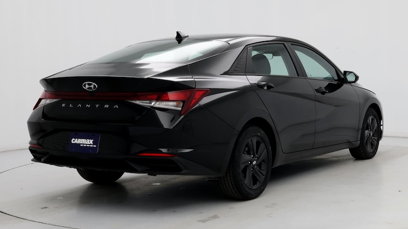 2022 Hyundai Elantra SEL 8