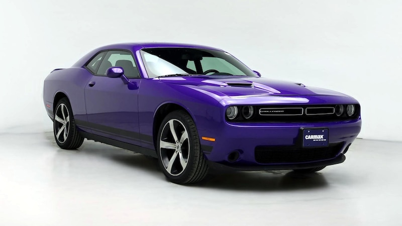 2019 Dodge Challenger SXT Hero Image