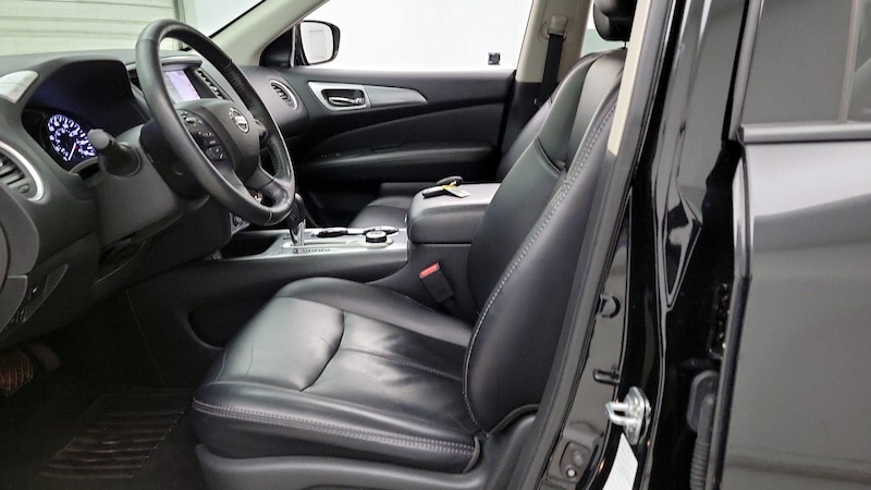 2019 Nissan Pathfinder SL 11
