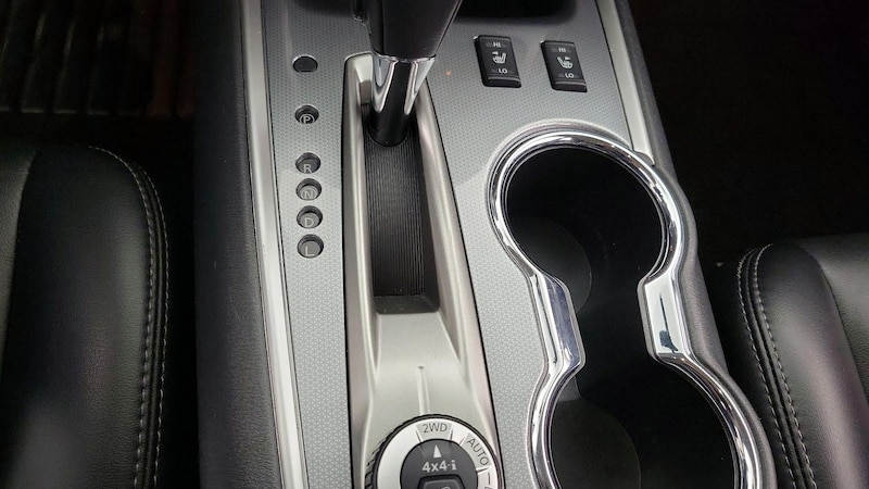 2019 Nissan Pathfinder SL 18